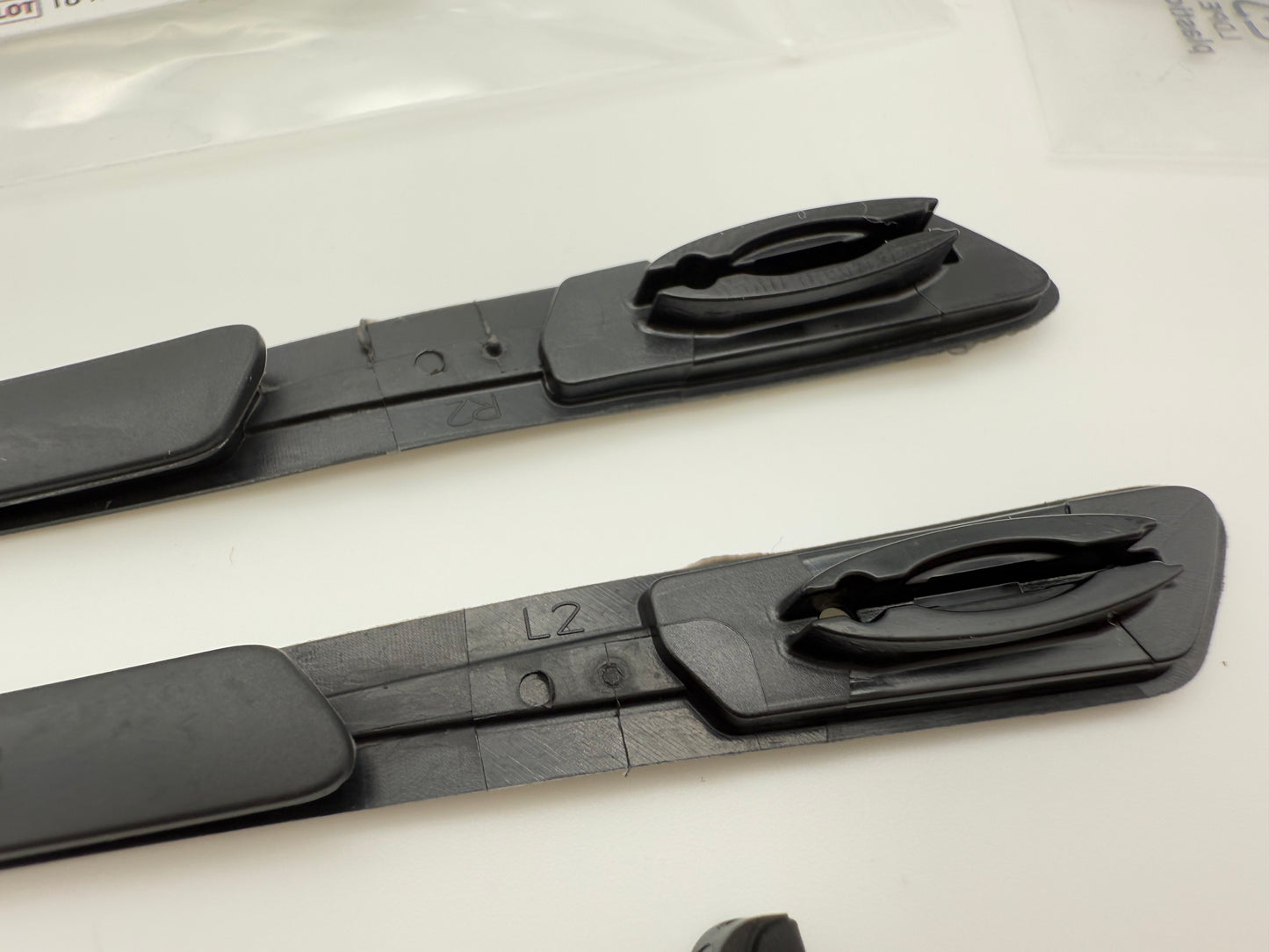 Oakley Turbine OO9263 Rotor OO9307 Turbine XS OJ9003 Black Ear Socks & Nose Pads OEM Authentic