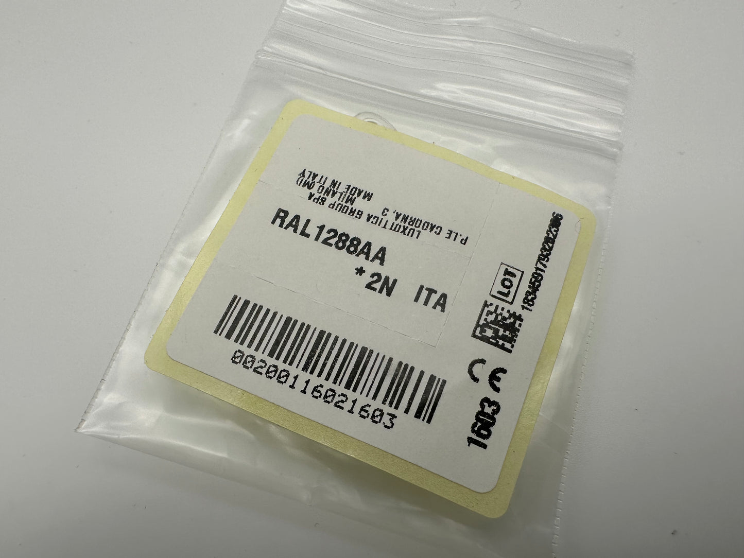 ORIGINAL Oliver Peoples Replacement Nose Pads CLIFTON VICTORY BENEDICT AERO