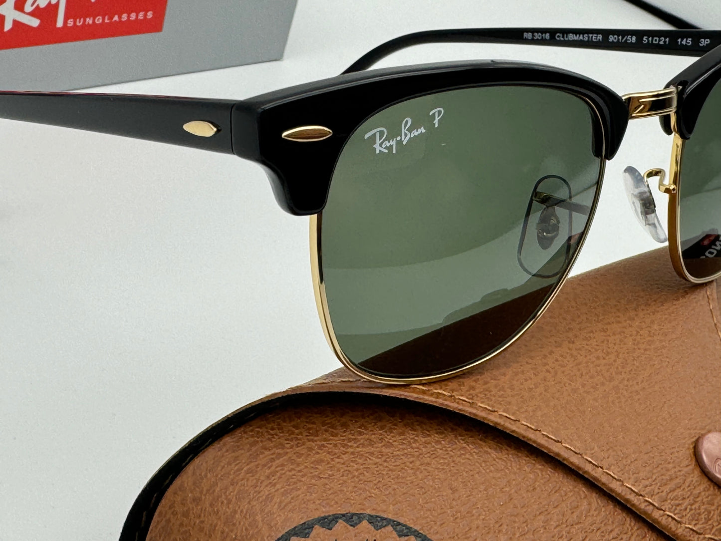 Ray-Ban Clubmaster 51mm Black Gold / G-15 Green Polarized Sunglasses RB3016 901/58 Italy NEW