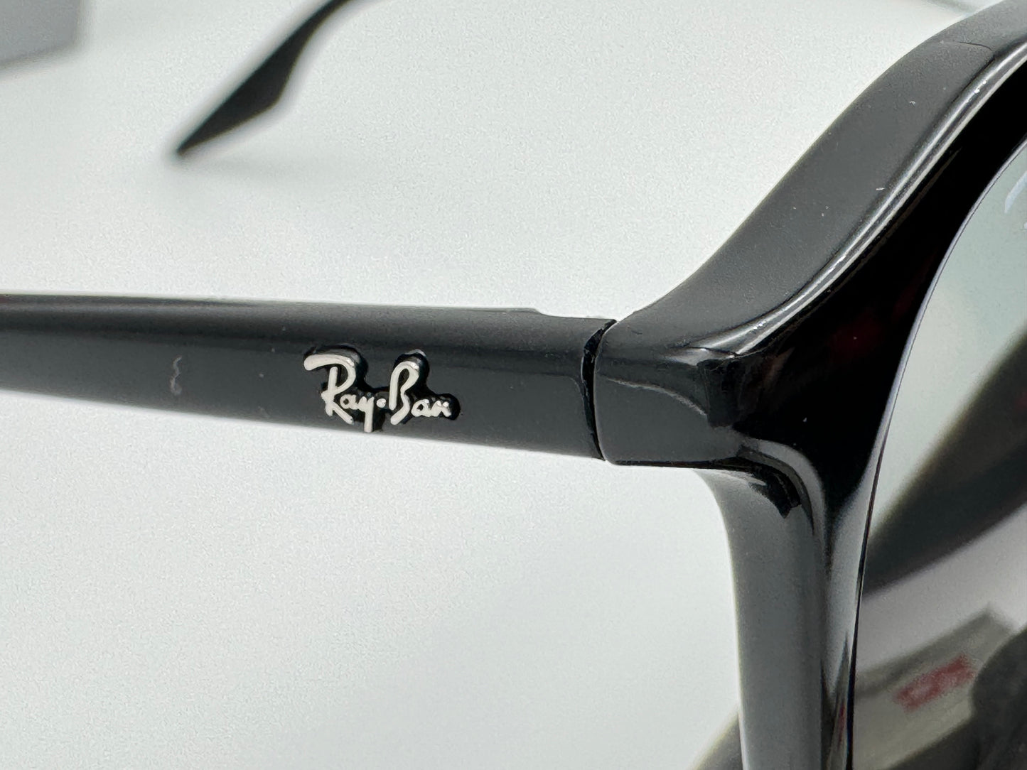 Ray Ban RB 2203 Black / Clear Gradient 55mm 910 / 32 NEW