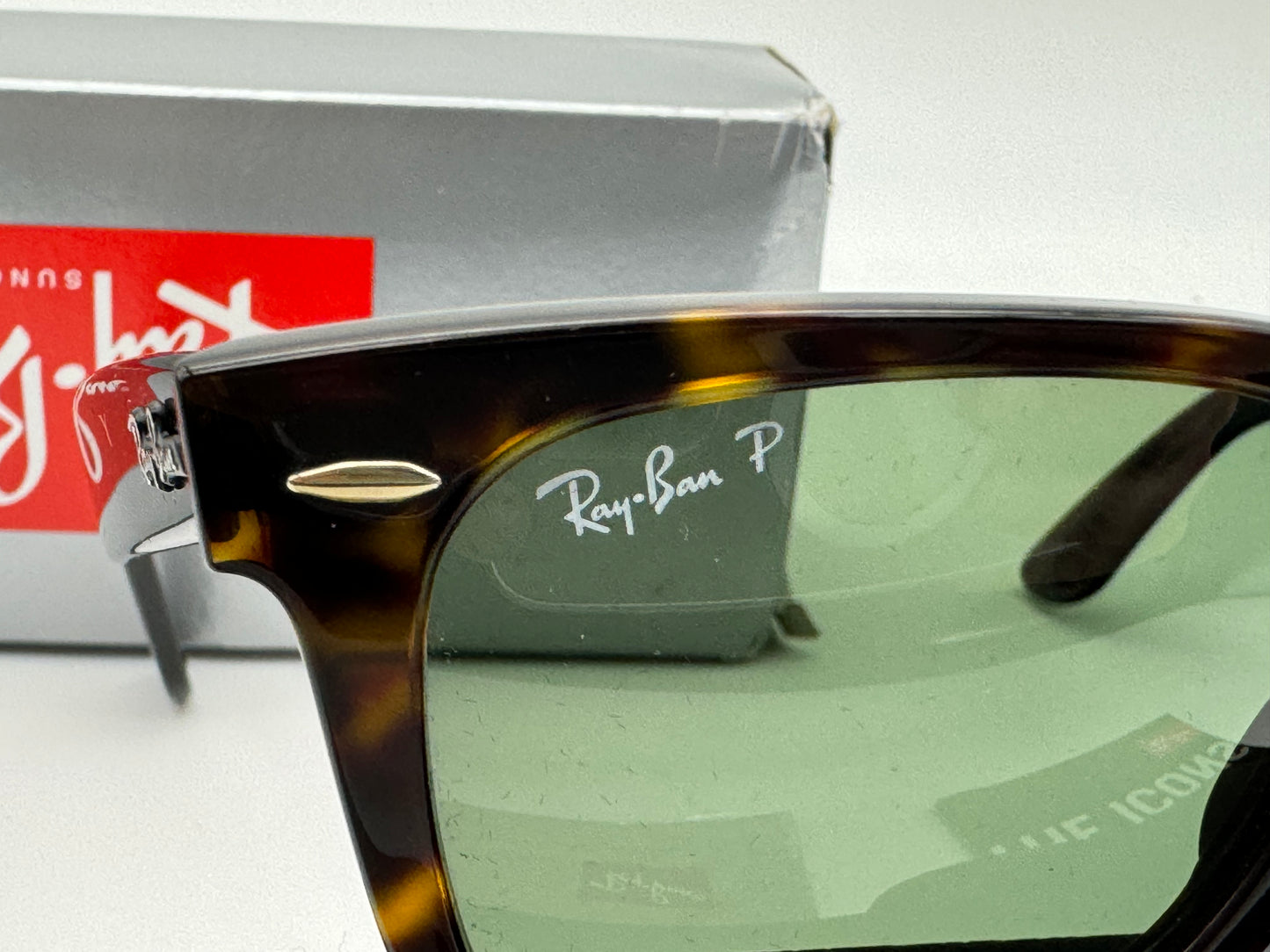 Ray Ban Original Wayfarer 50mm RB 2140 Tortoise Green Polarized 902/58 Hand made in Italy NEW