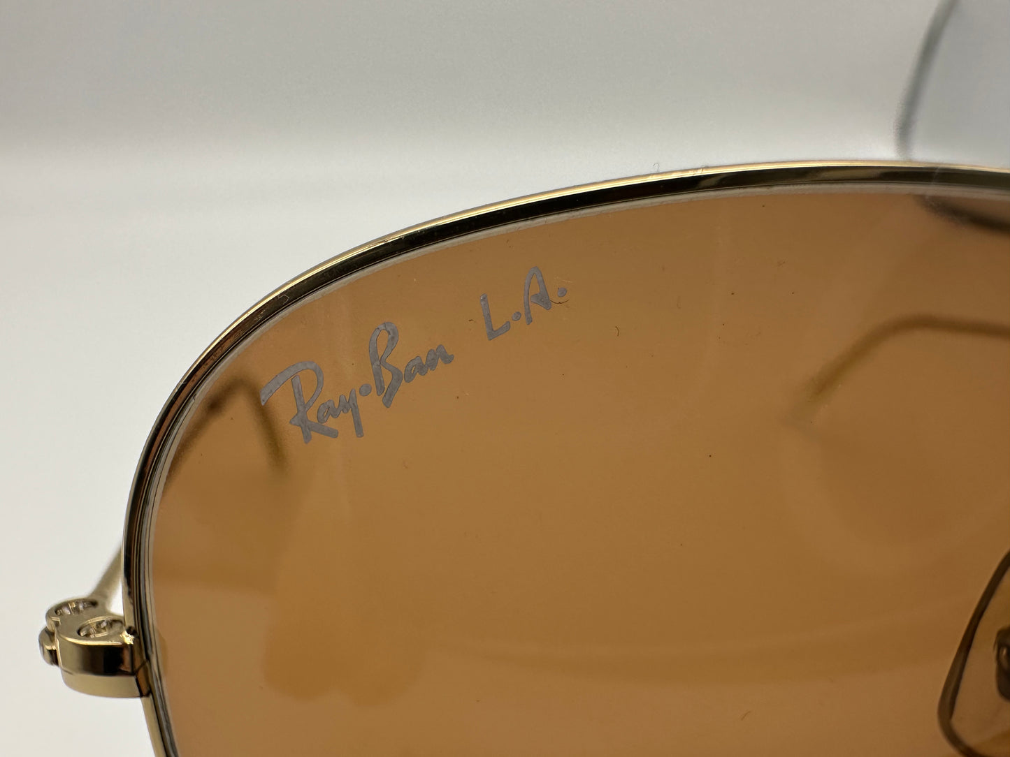 Ray-Ban Aviator L.A. Light Adaptive 58mm RB 3025 001/41 Preowned
