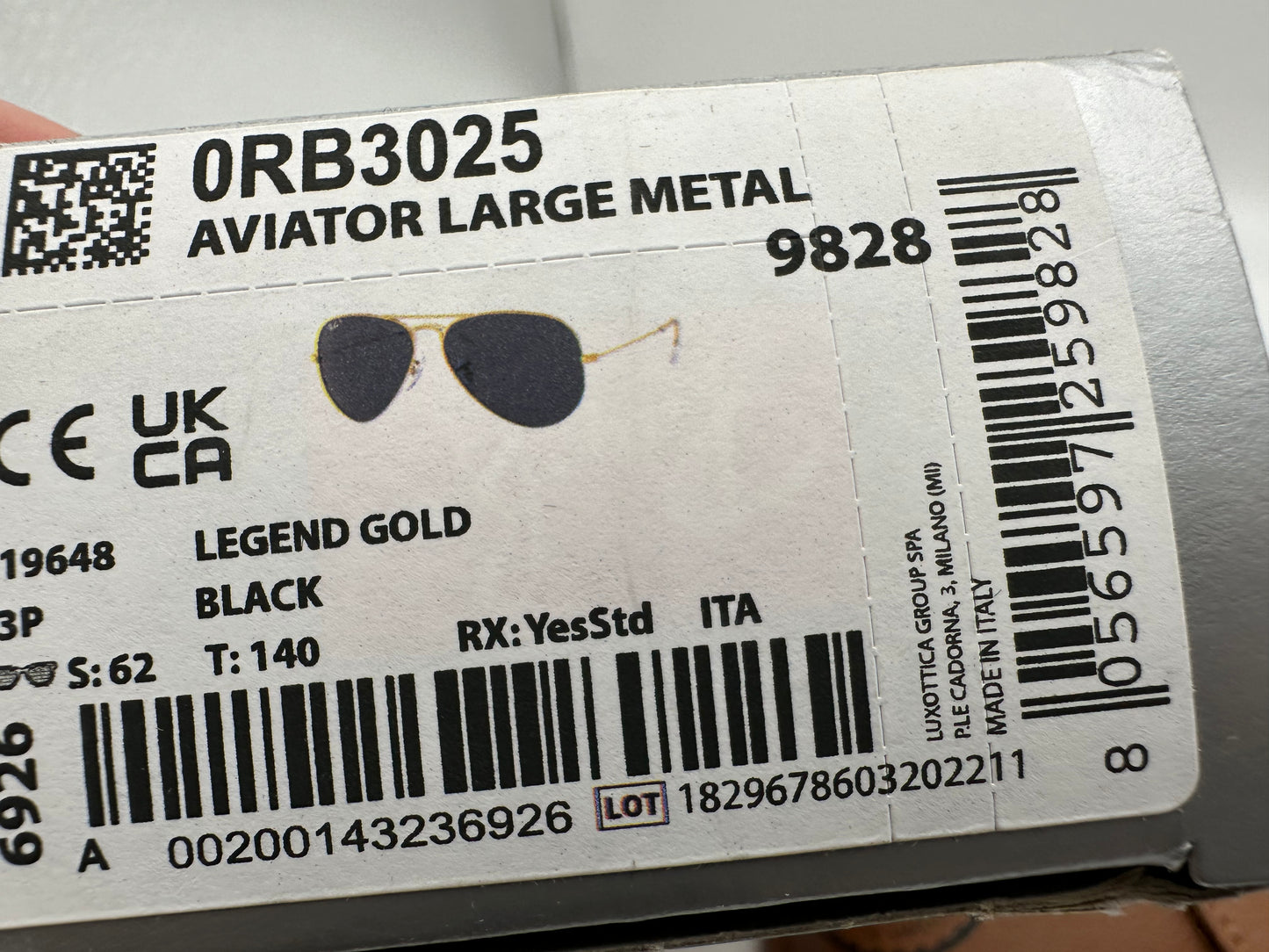 Ray Ban RB3025 Aviator 62mm Large Metal Legend Gold Black Polarized lenses Italy