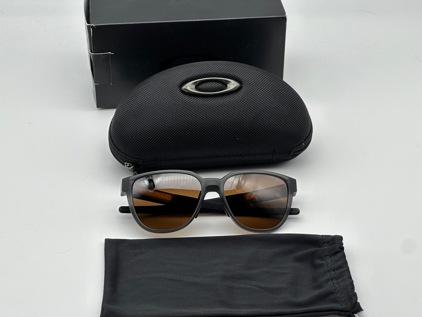 Oakley Actuator 57mm OO 9250 Matte Gray Smoke / Prizem Tungsten
