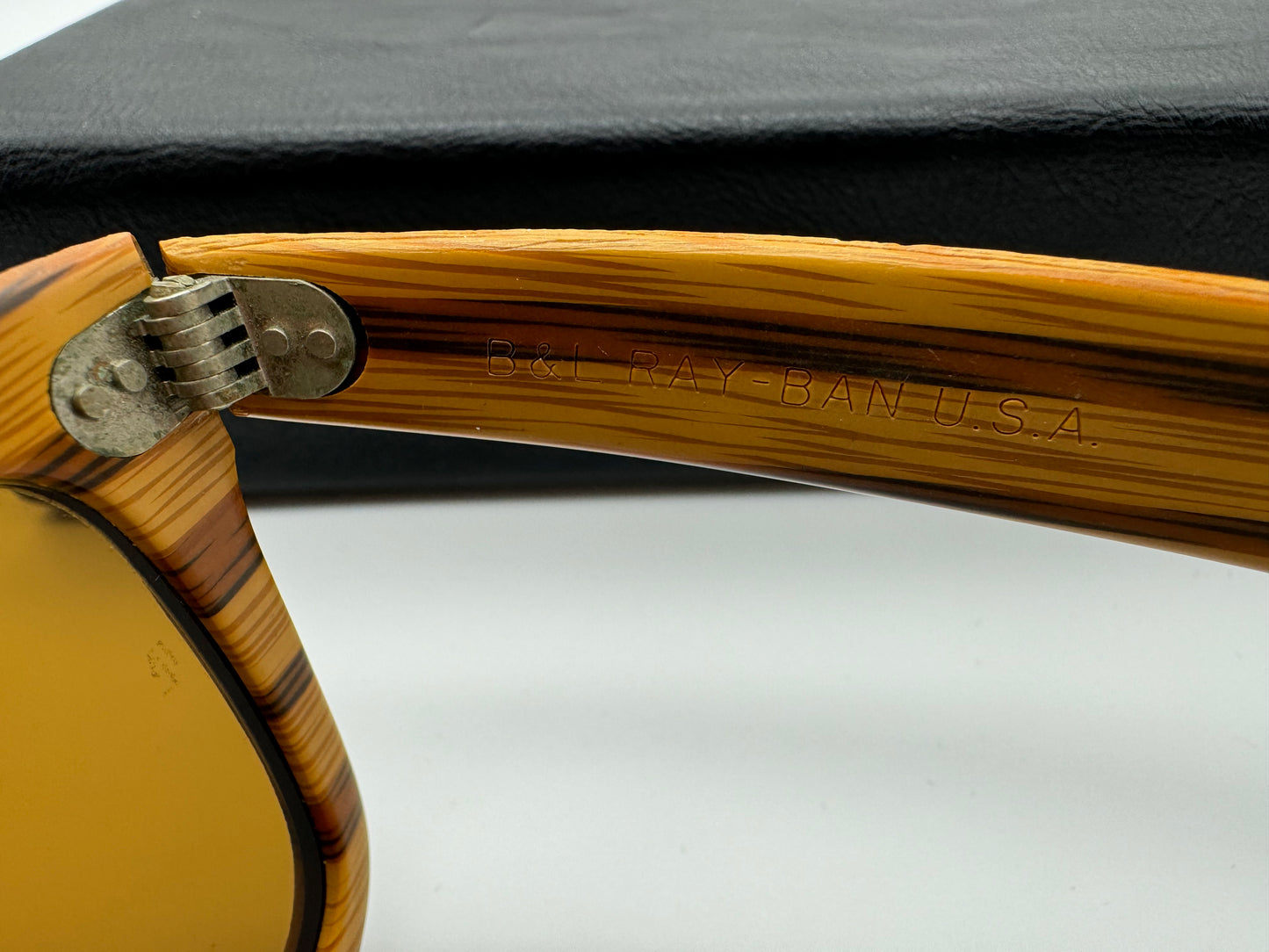 Vintage Ray-Ban Wayfarer Woodies 50mm L1582 Driftwood B-15 Sunglasses Preowned
