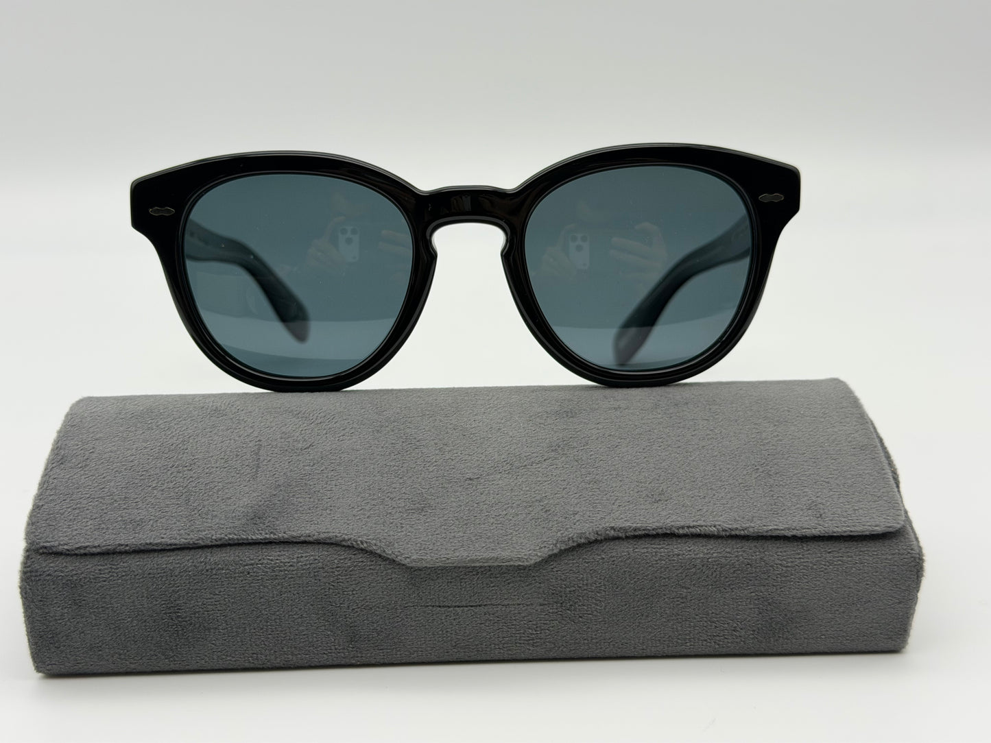 Oliver Peoples Cary Grant Sun 50mm OV 5413 Black / Blue Polarized 14923R Italy Preowned