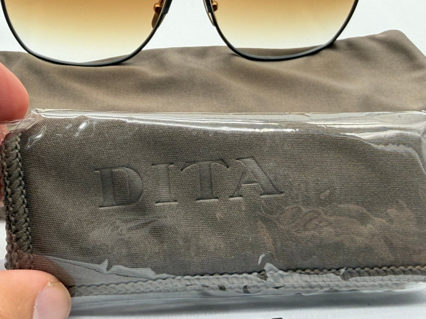 DITA ALKAMX 61mm Dark Black Iron White Gold Titanium / Brown to Clear Gradient Japan