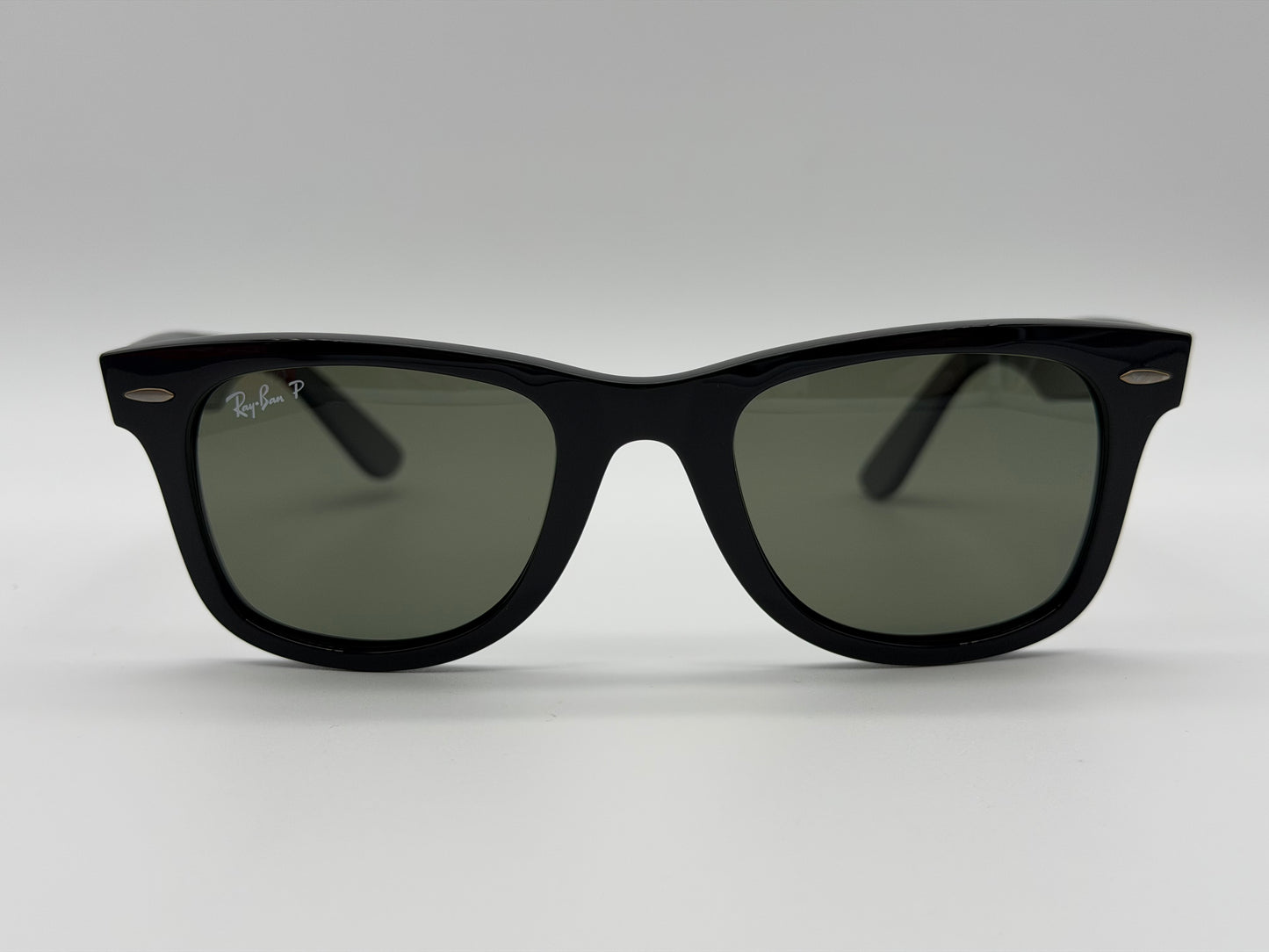 Ray-Ban Wayfarer Ease 50mm RB 4340 601 / 58 Black / G 15 Polarized Glass Lens Italy NEW
