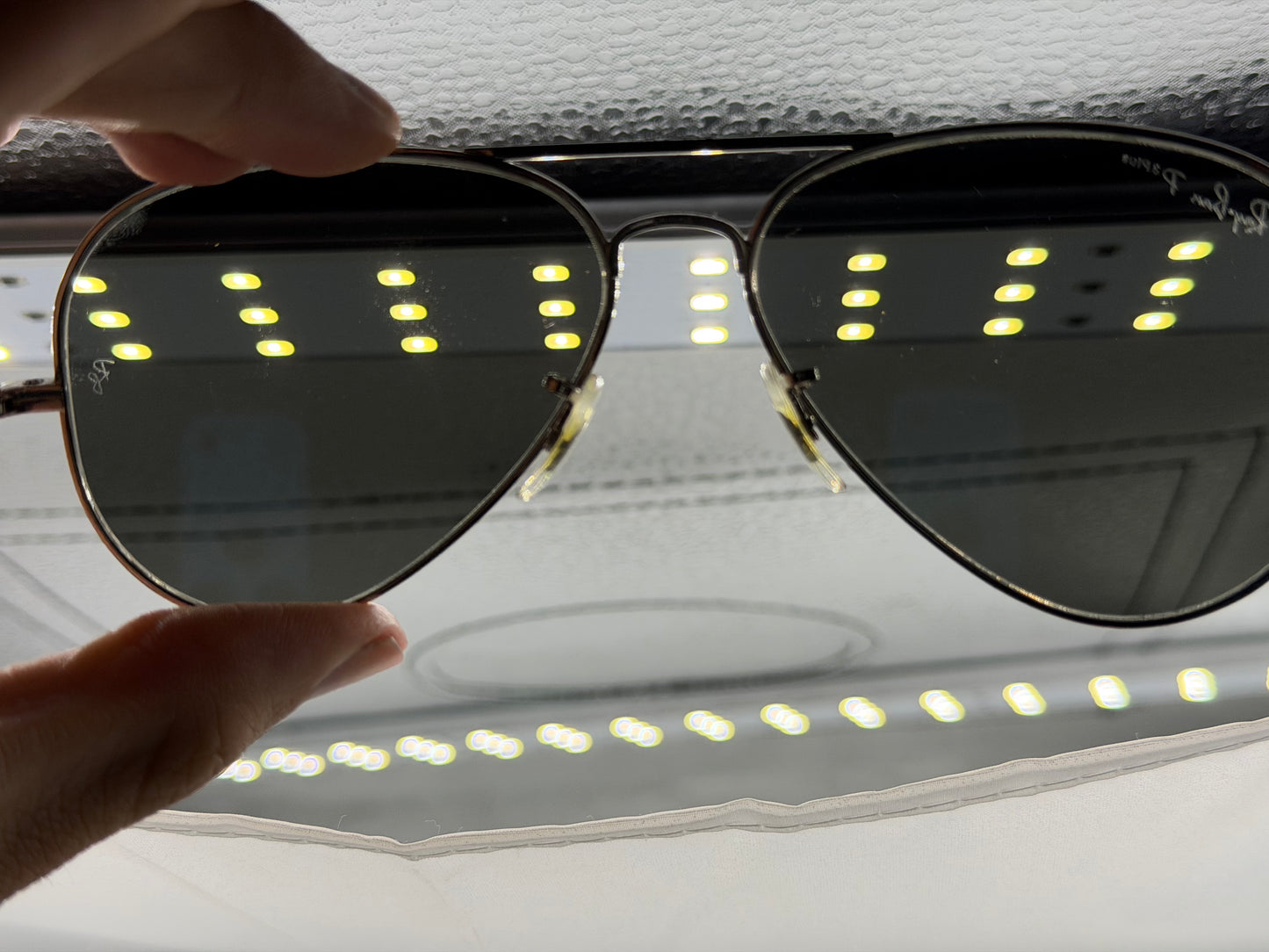 Ray-Ban Aviator Ultra Titanium 58mm Limited Edition RB 8029 K 18K White Gold / Silver P 3 Plus lens 064K / N4 Italy Preowned