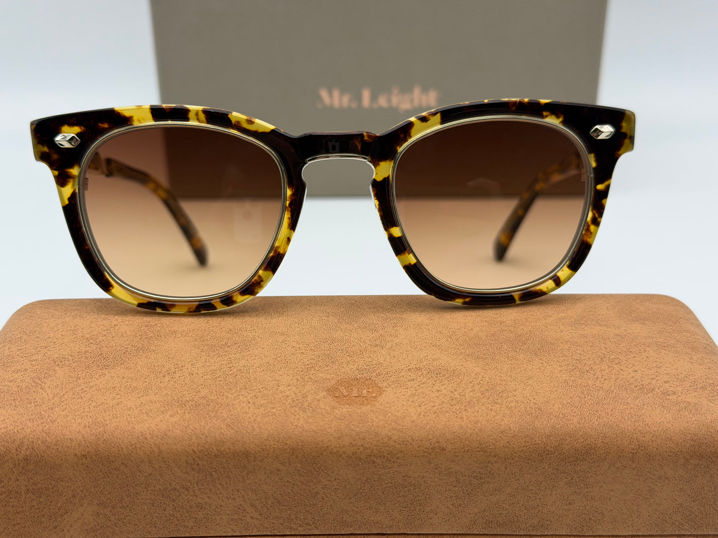 Mr. Leigh Hanalei 45mm Bohemian Tortoise / 12K White Gold Titanium Brown Gradient Japan NEW