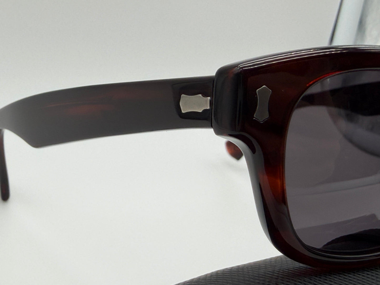 John Varvatos 52mm De Rigo REM Sunglasses JV V538 Brown Frame / Gray Lens Japan NEW