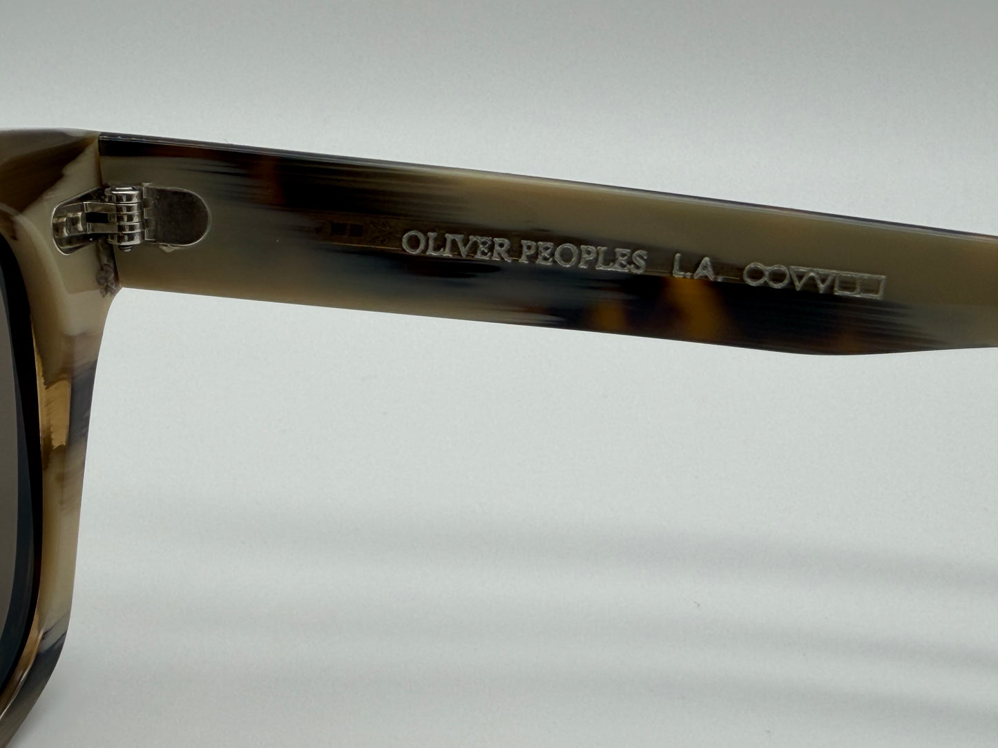 Oliver Peoples  RYCE SUN OV 5332 SU 54mm 362 / Horn - Brown Lens Italy Open Box