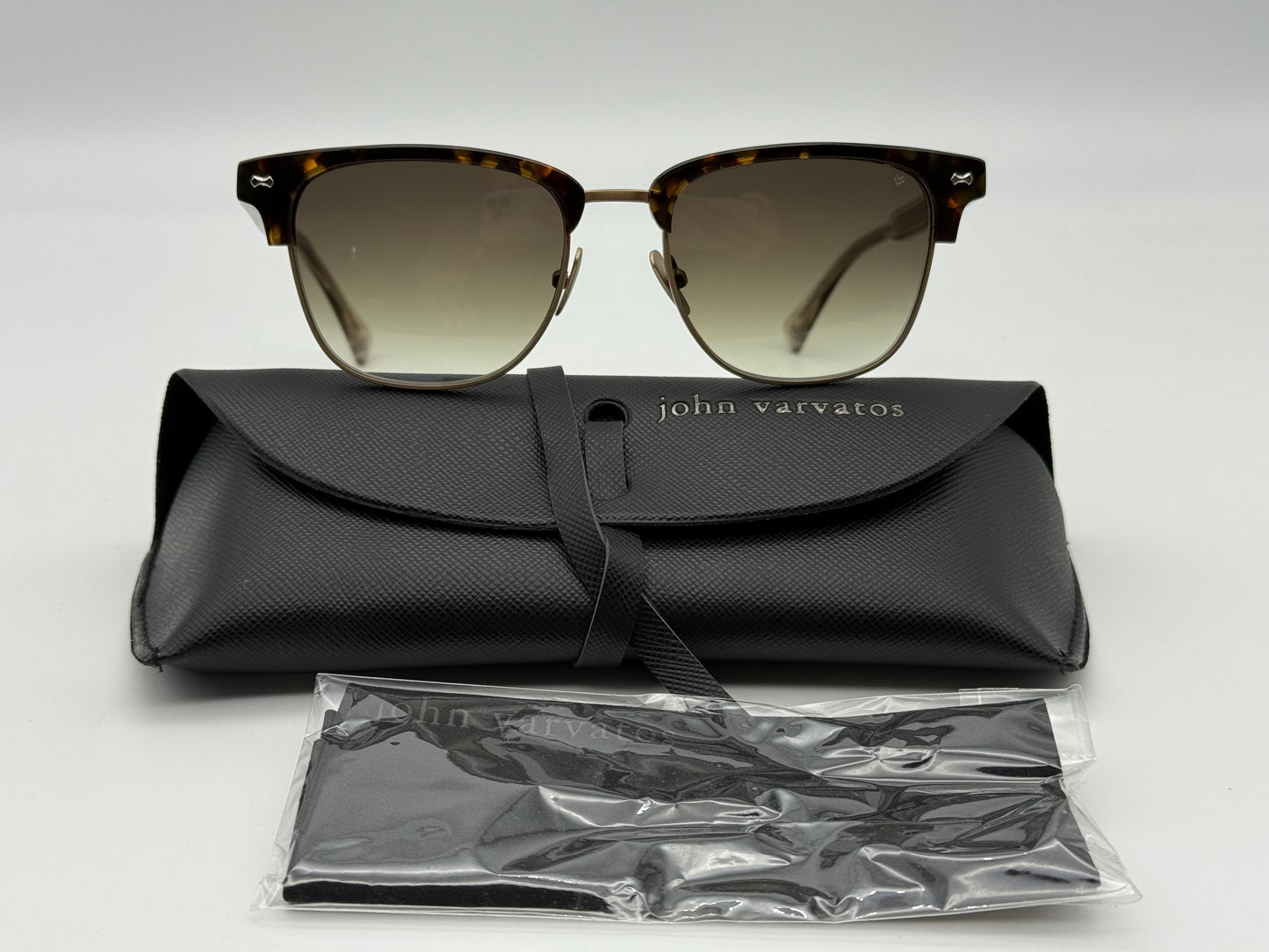 John Varvatos Browline 52mm Havana / Brown Gradient 52mm Japan Open Box