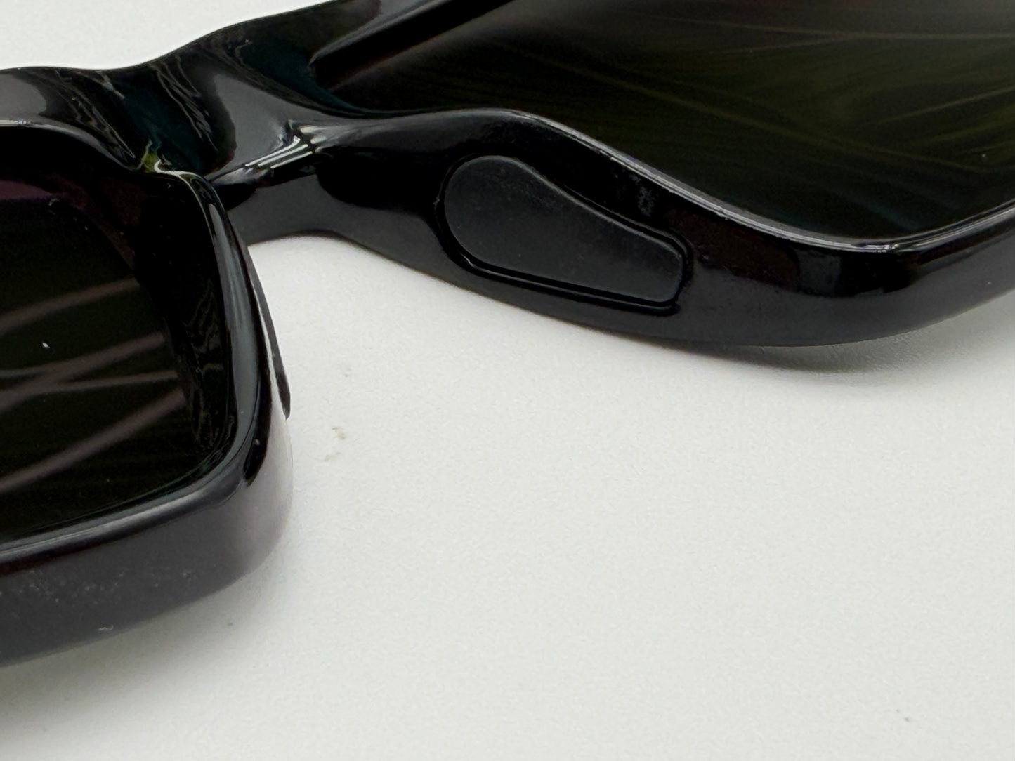 Maui Jim Mamalu Bay 59.5mm MJ 610-02 Gloss Black / Natural Gray Super thin Glass Itlay NEW