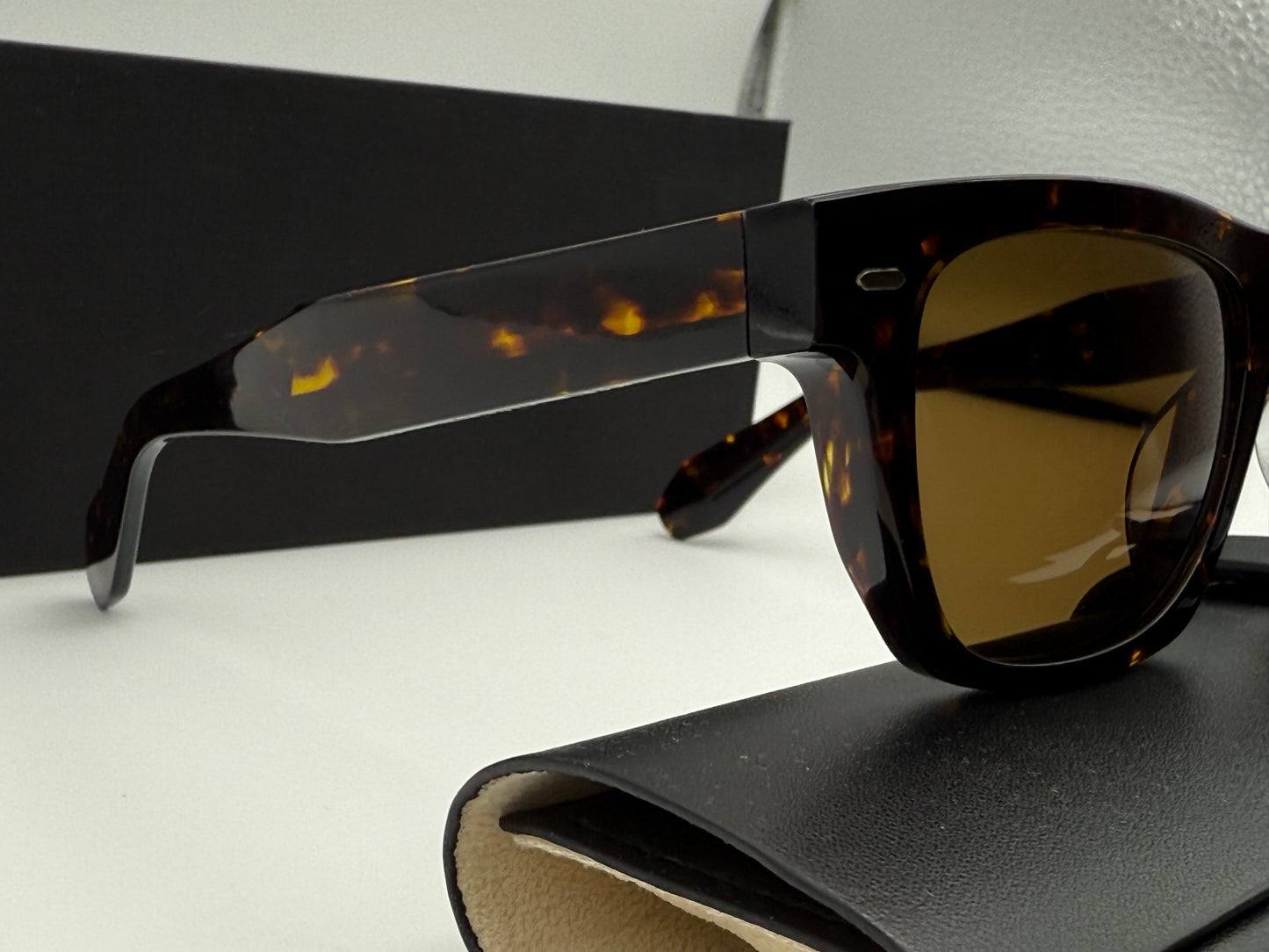 Oliver Peoples N.04 OV 5552 SU  Only Collection 174157 Atago Tortoise True Brown Polarized Glass Japan NEW