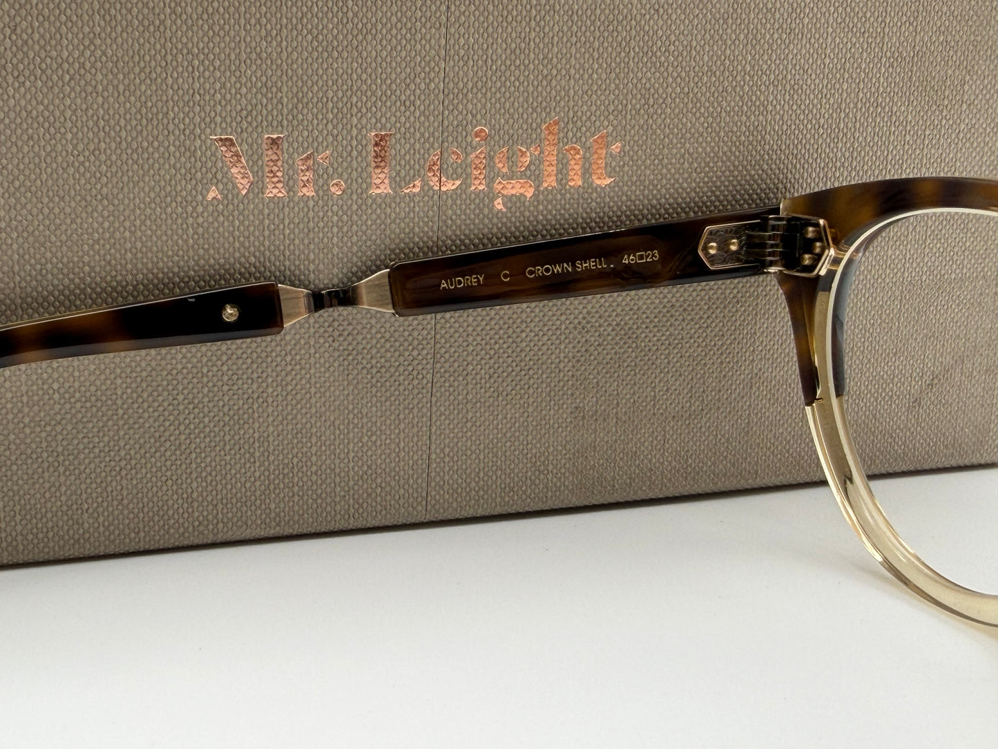Mr. leight Audrey C 46mm CROWN SHELL - ANTIQUE GOLD Demo Lens Japan Open Box