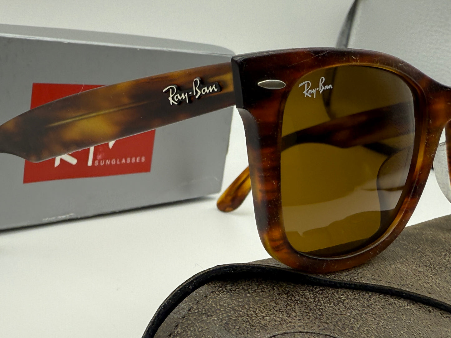 Ray-Ban Original Wayfarer 52mm Distressed Stripped Havana / B 15 Glass Lens RB 2140 F Low Bridge Italy NEW