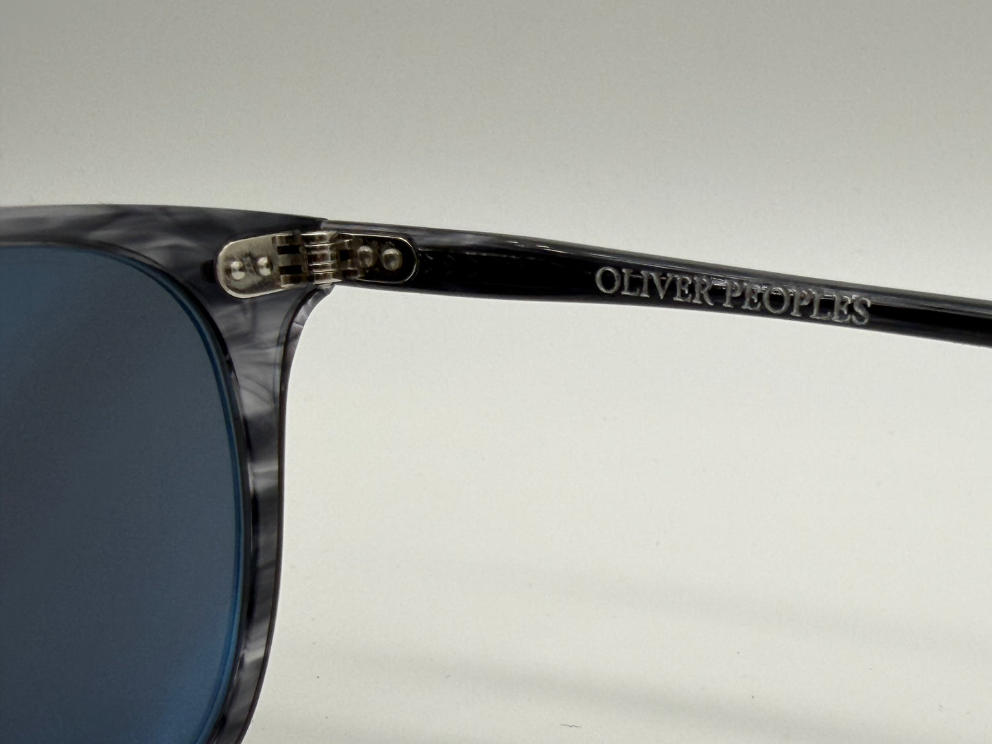 Oliver Peoples Laedin 52mm Drivers Blue Acetate / Carbon Gray Crystal OV 5614 Japan Missing box