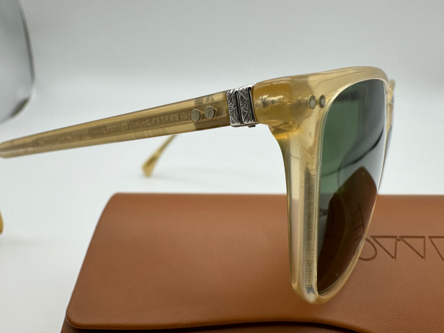 RARE Oliver Peoples OPLL Sun 53mm VFX Polarized Light Brown Beige Preowned