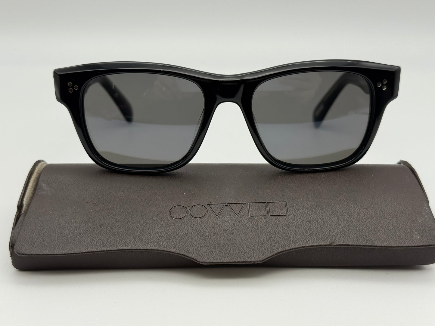 Oliver Peoples Birell Sun 52mm Black / Carbon Gray OV 5524 SU 1492R5 Preowned