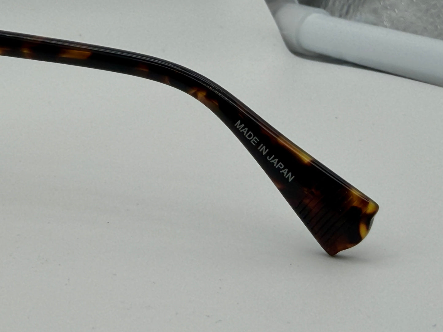 John Varvatos Connery 57mm SJV 576 Crystal Beige Acetate / Brown Gradient Japan NEW