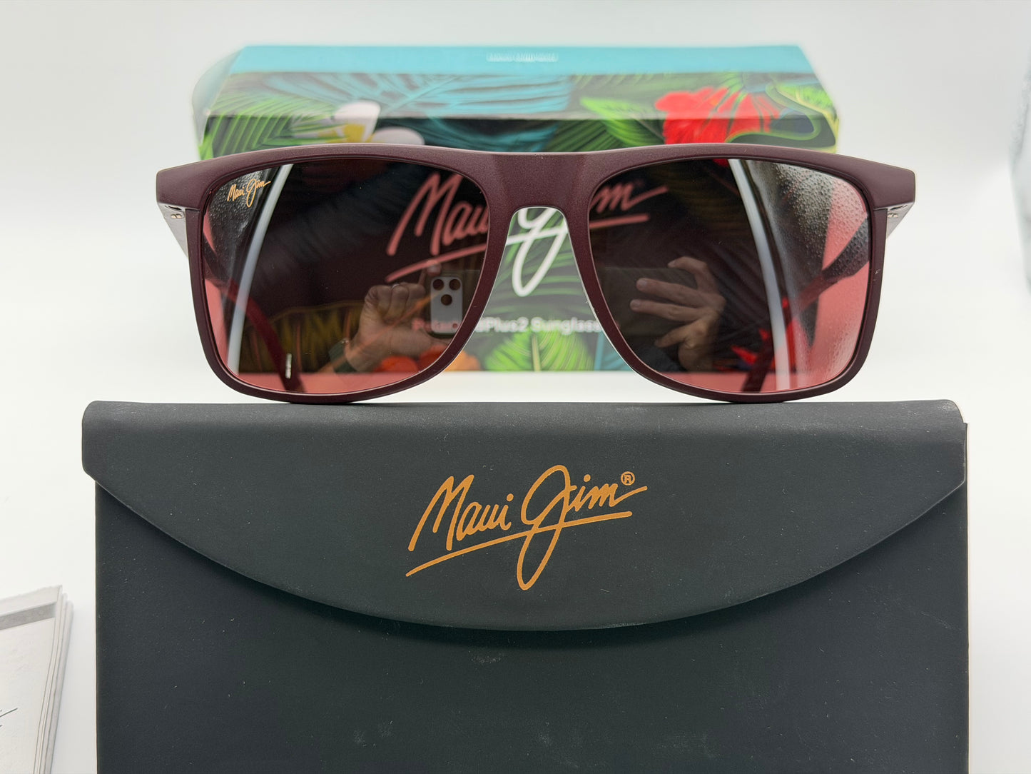 Maui-Jim MAKAMAE 56mm Matte Burgundy / Maui Rose STG Glass open Box