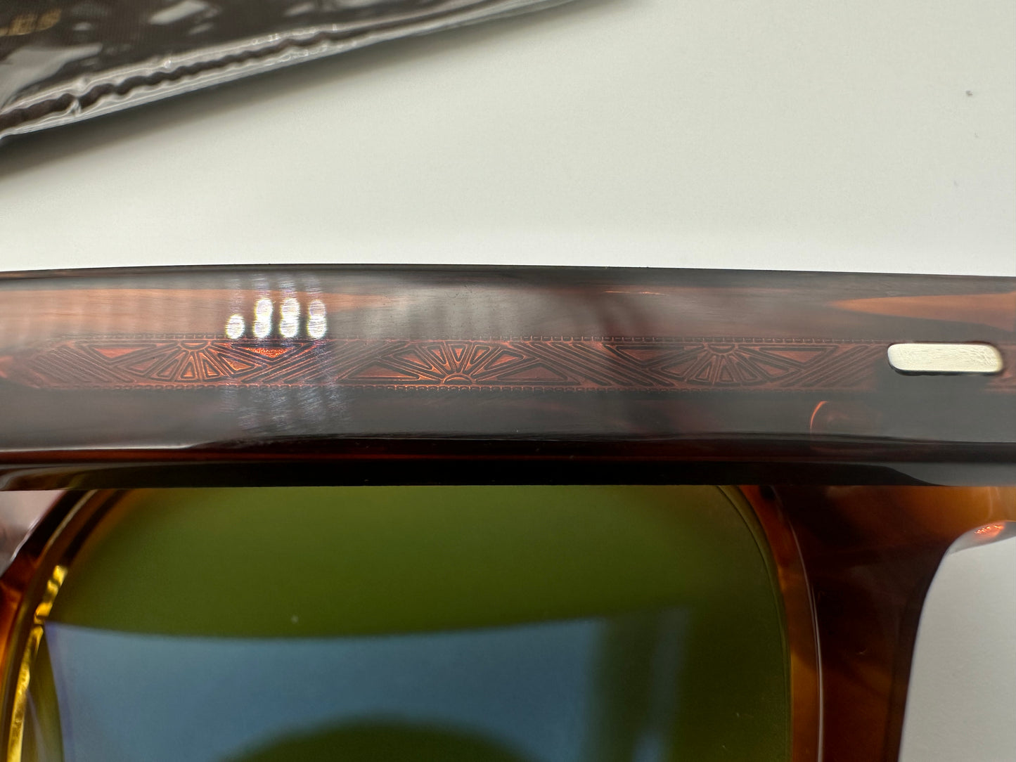 Oliver Peoples Rorke OV 5509 SU 49mm 175452 Dark Amber Gradient Green C Sunglasses Japan