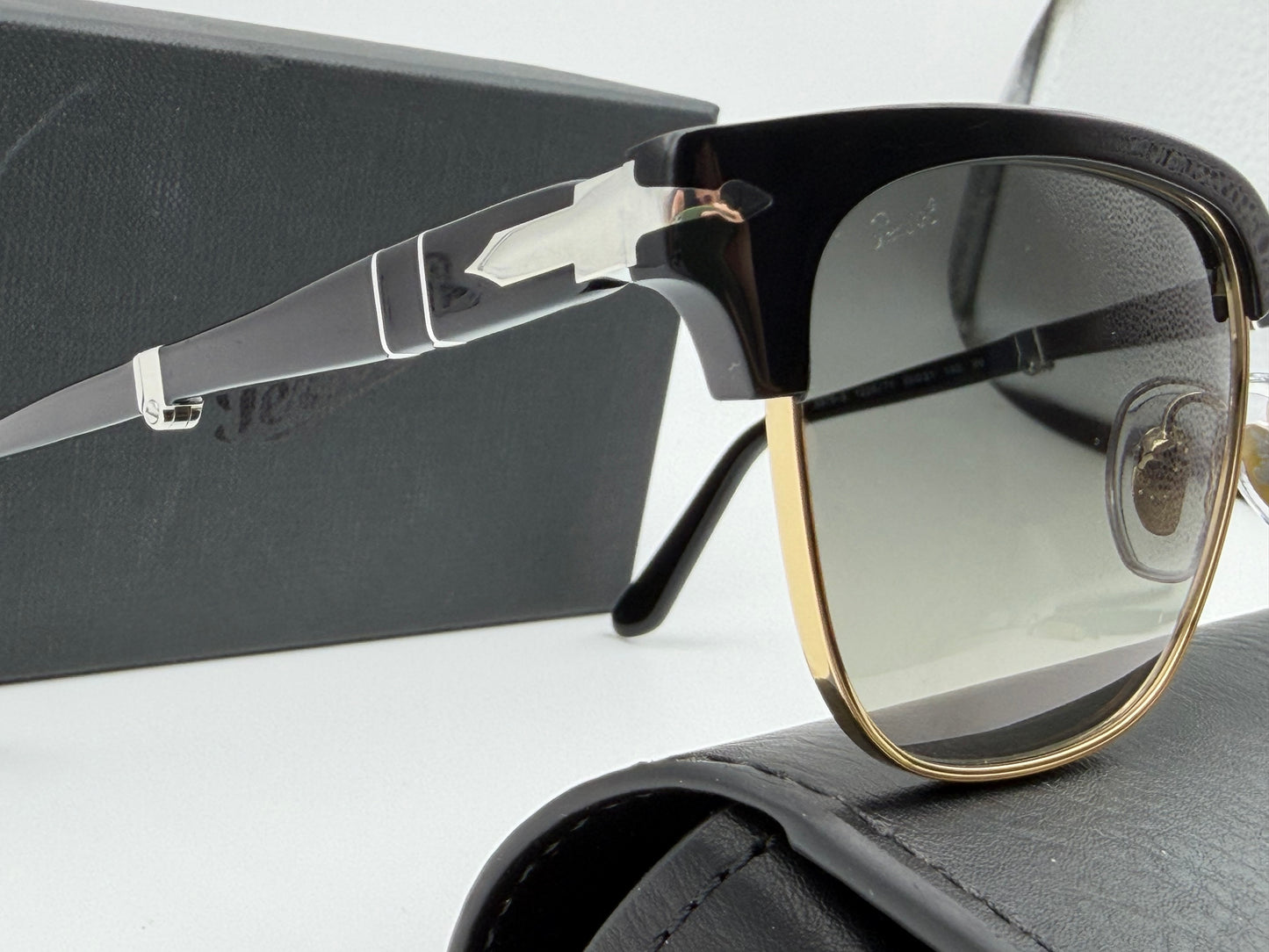 Persol PO 3375 S 50mm Folding Clubmaster Black / Gold - Gray Gradient 122571  Italy Open Box