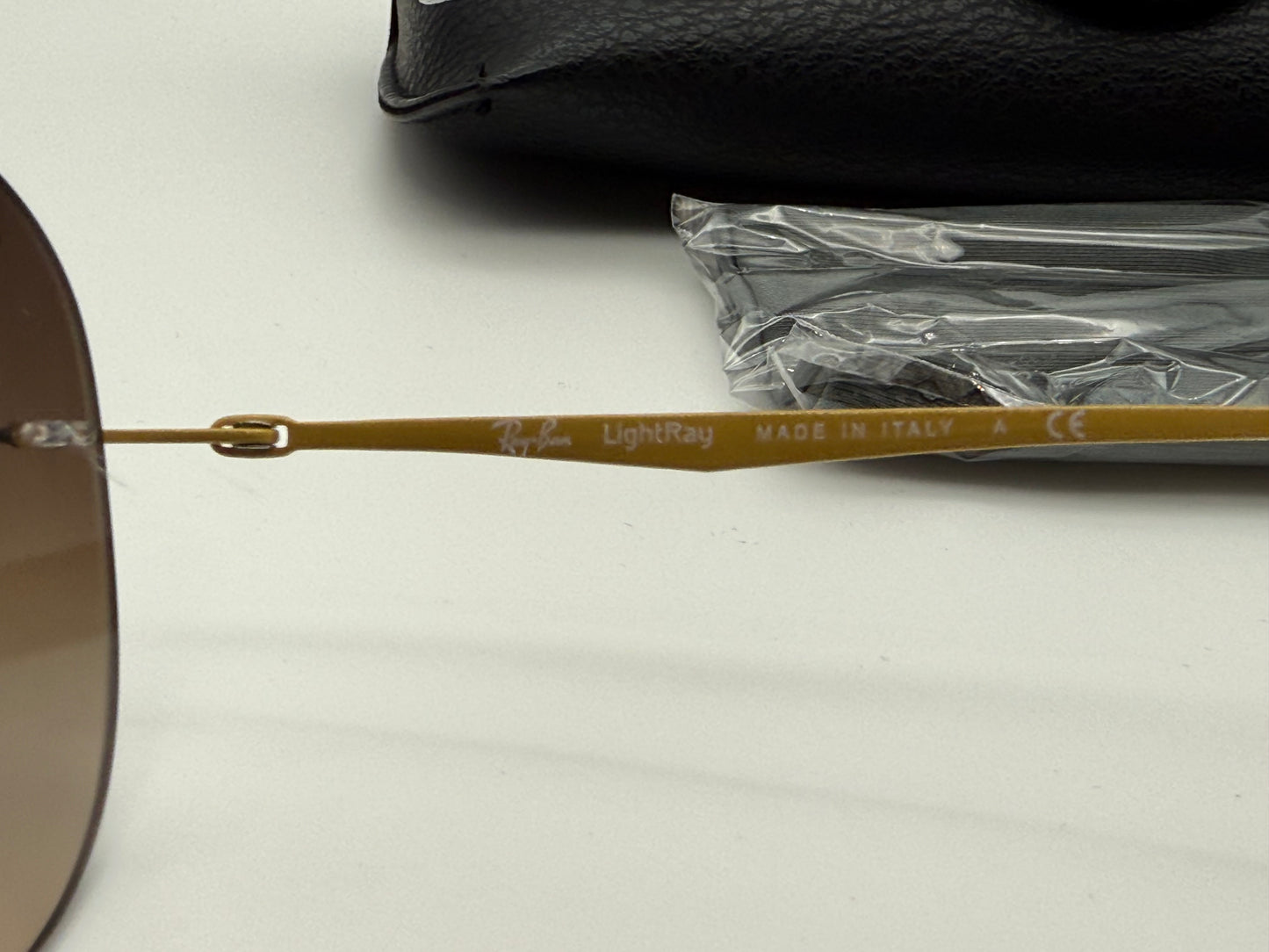 Ray-Ban Aviator LightRay 59mm Titanium RB 8055 157 / 13 Gradient Brown / Gold Missing Box