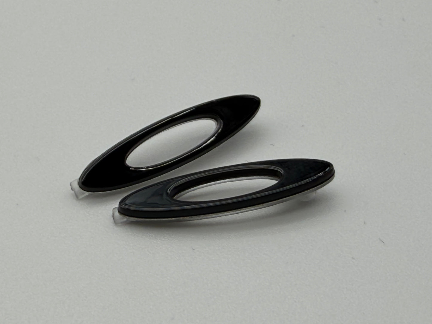 Oakley Drop Point Double Edge Ridgline Straight Back Replacement Icon Shiny Black