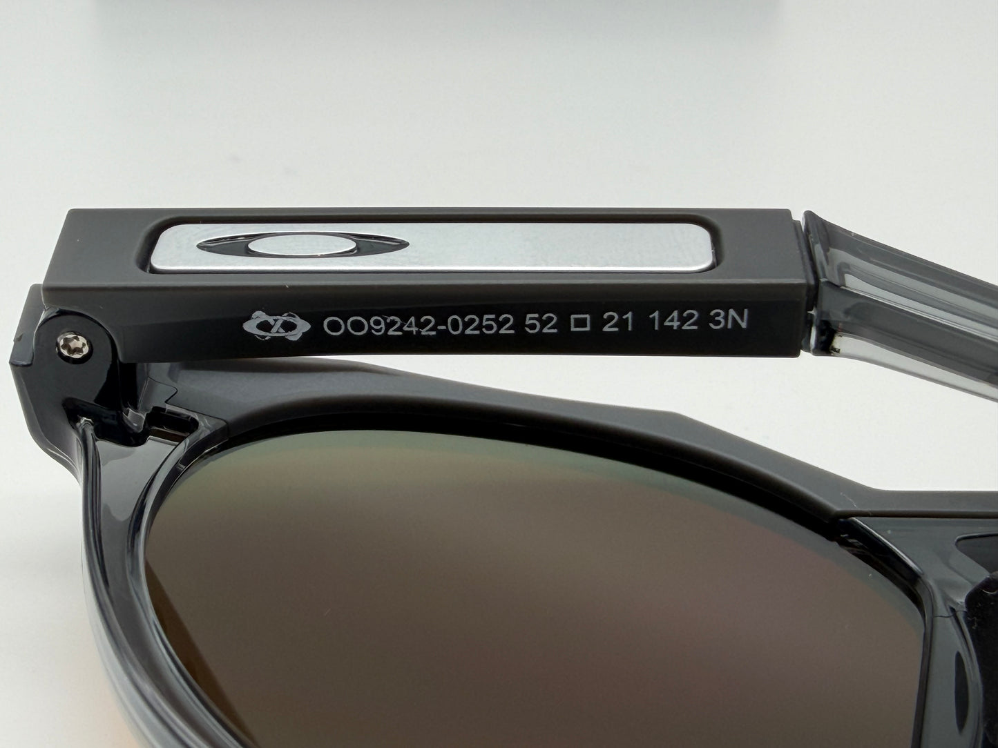 Oakley HSTN 52mm Matte Carbon / Prizm Ruby NEW