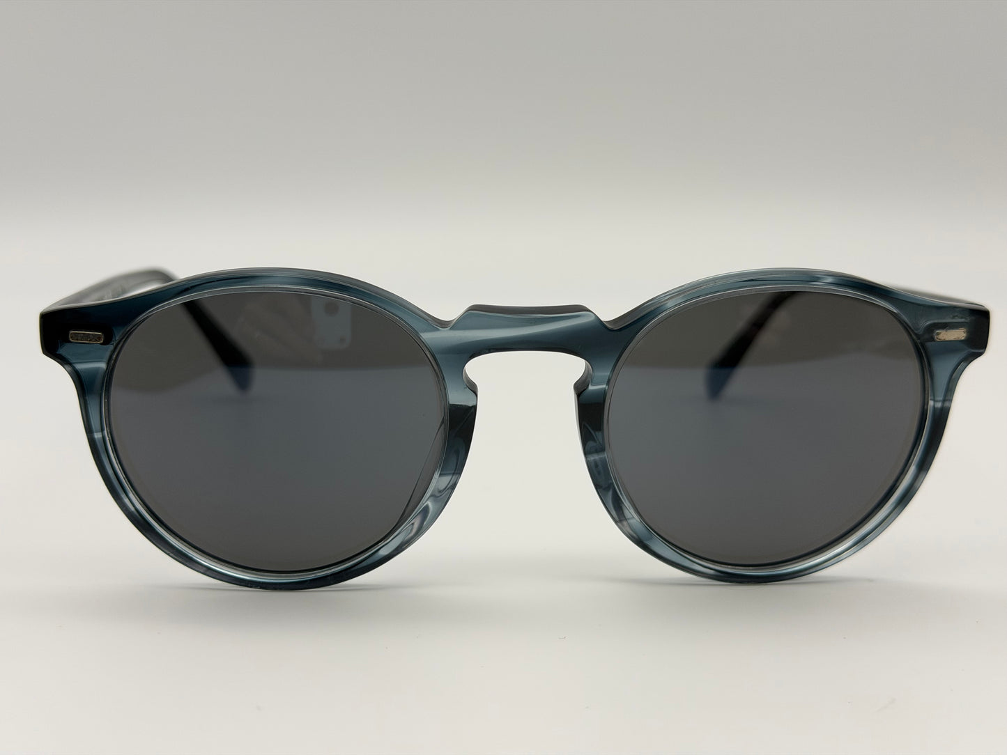 Oliver Peoples  Gregory Peck OV 5217 50mm Washed Lapis / Carbon Gray  Italy Preowned