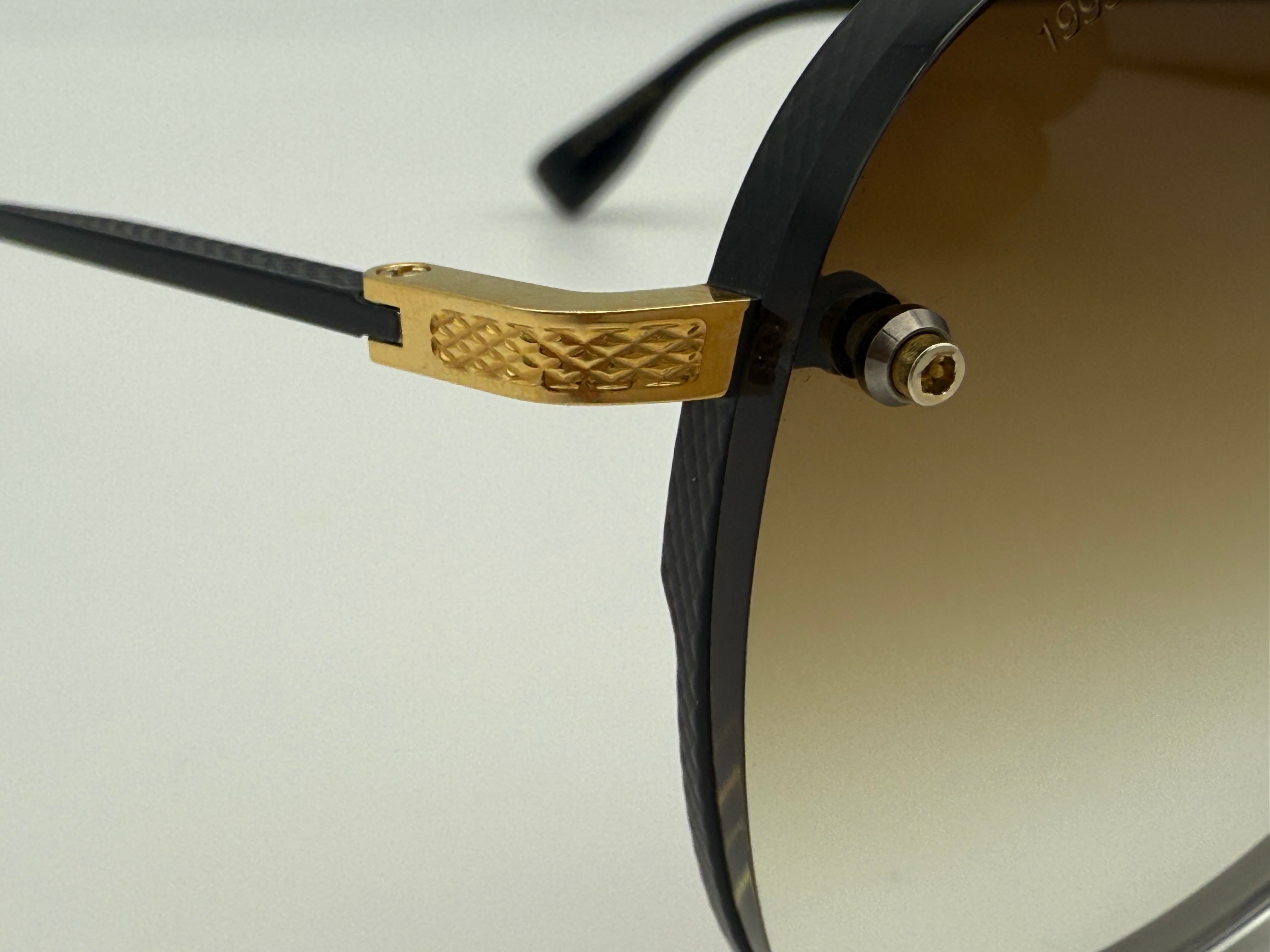 DITA DECADE TWO 62mm Brown Gradient / Black Gold titanium DRX-2082
