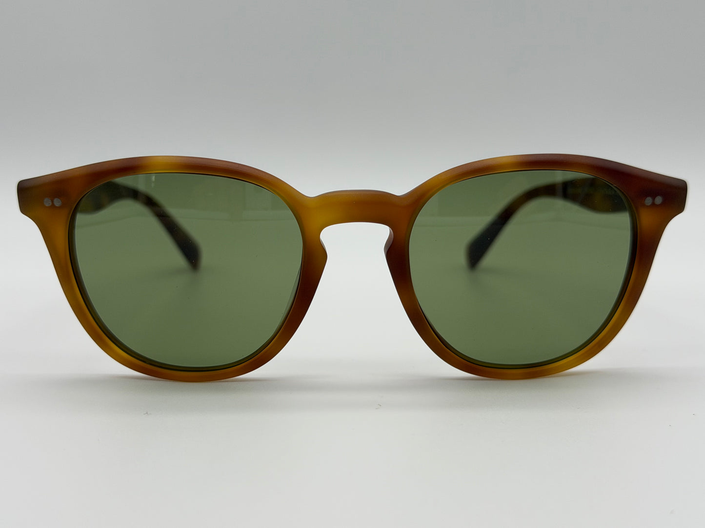 Oliver Peoples Desmon 50mm Matte Light Brown / Vibrant Green Sunglasses OV 5454 SU 14834E Italy Preowned