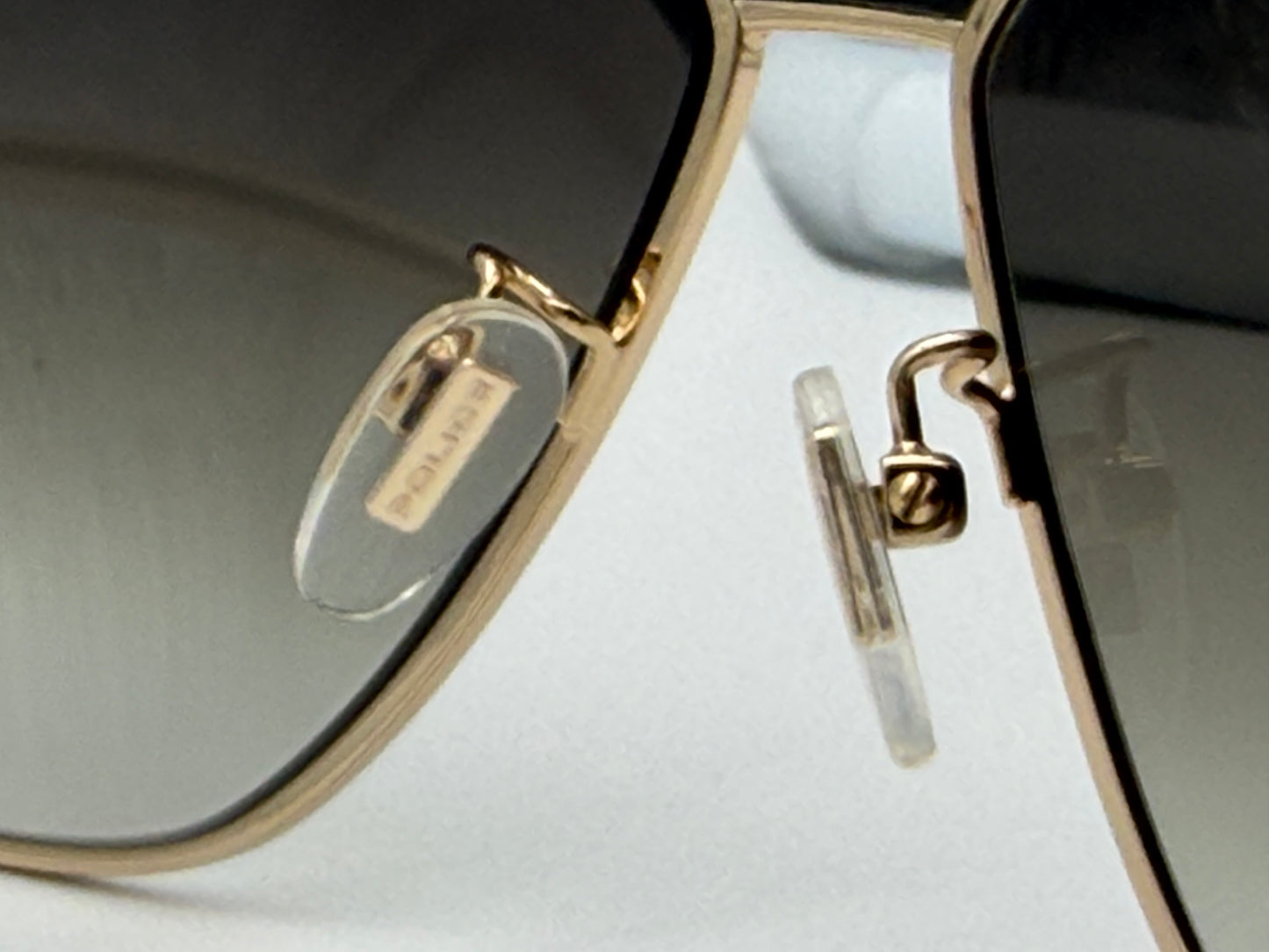 Police Sunglasses Horizon 8 62mm Gold / Brown Gradient SPLL89 300Y NEW