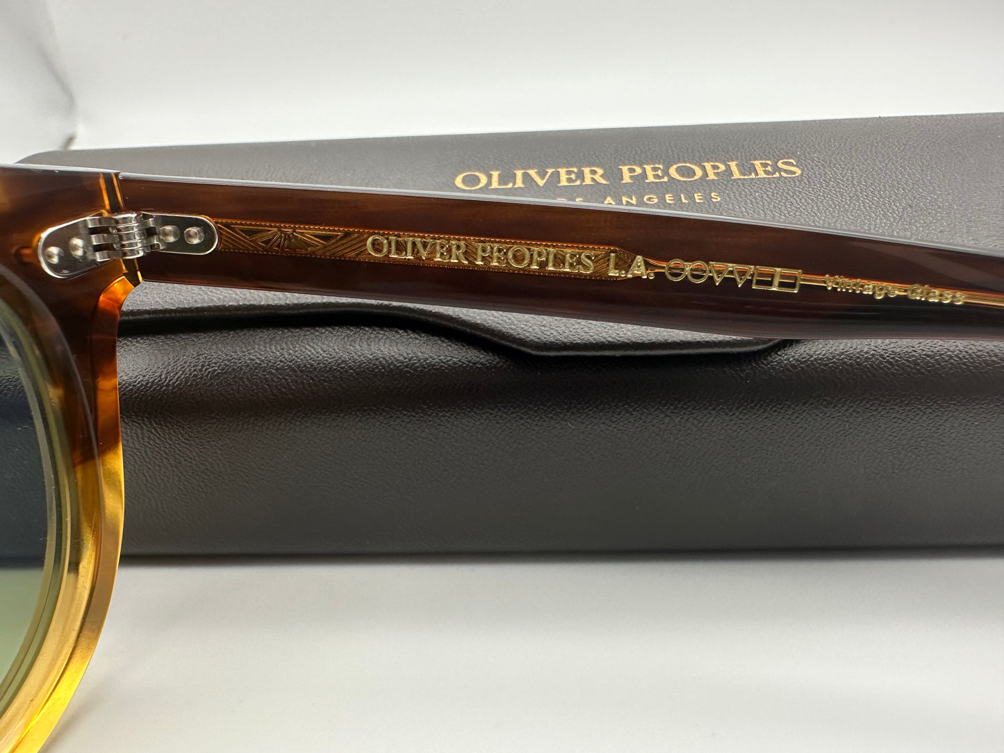 Oliver Peoples Rorke OV 5509 SU 49mm 175452 Dark Amber Gradient Green C Sunglasses Japan NEW