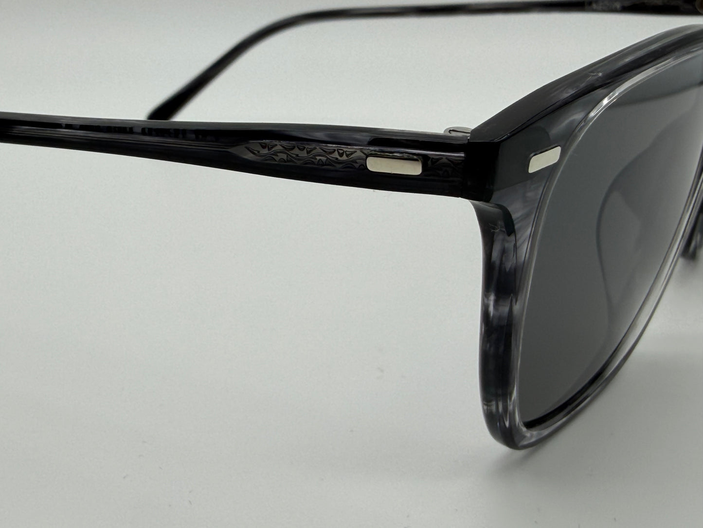 Oliver Peoples Laedin 52mm Drivers Blue Acetate / Carbon Gray Crystal OV 5614 Japan Missing box
