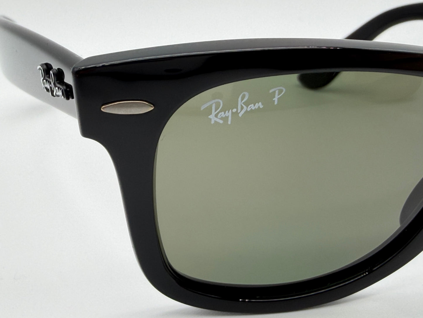 Ray-Ban Wayfarer Ease 50mm RB 4340 601 / 58 Black / G 15 Polarized Glass Lens Italy NEW