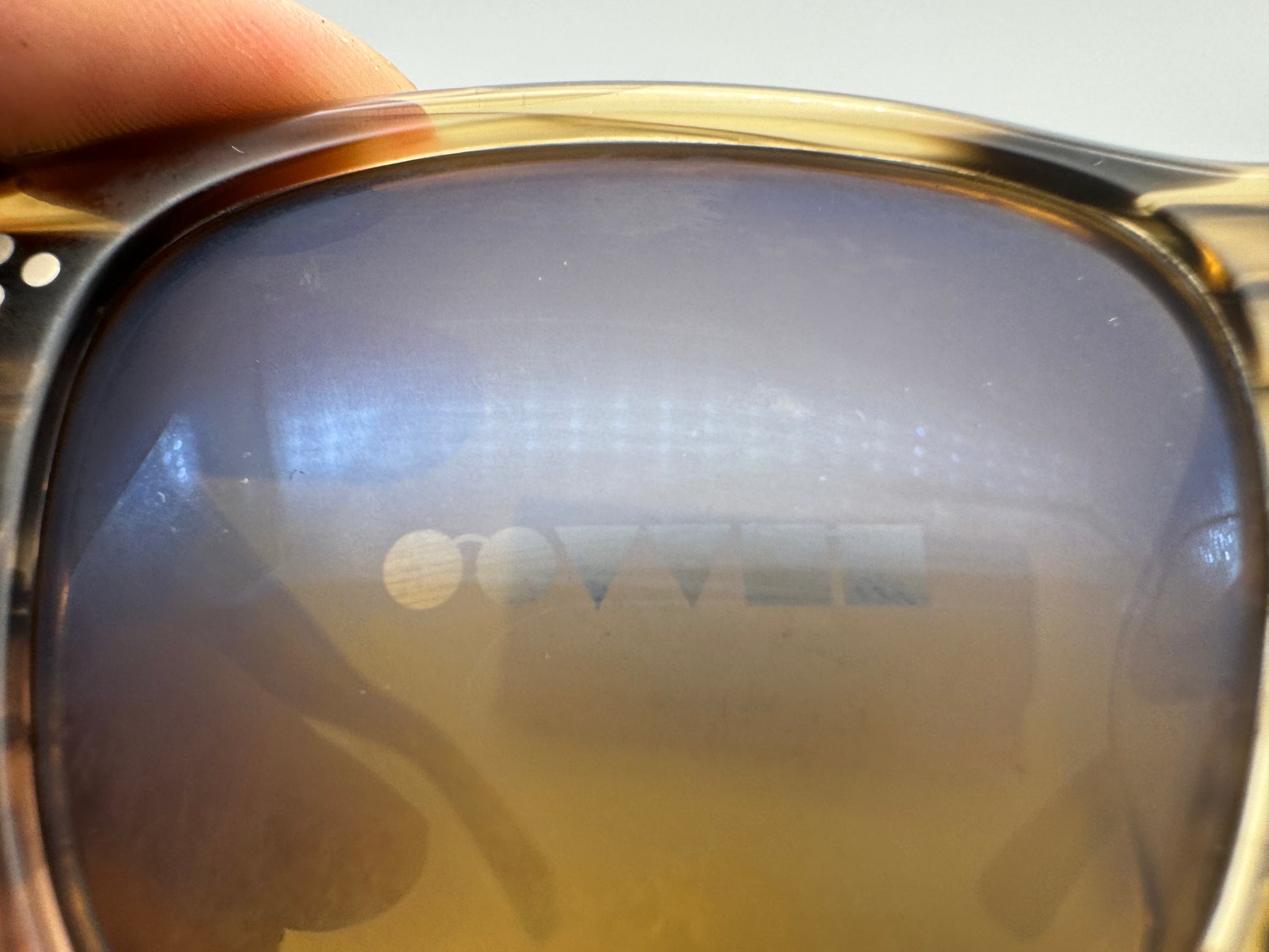 Osilgan ayolni sikadi Twix com jinsiy aloqa