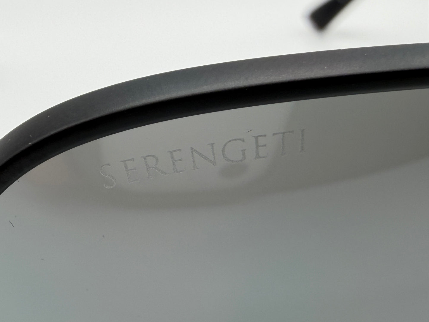 Serengeti Navigator 55mm Matte Black / Onyx Mineral Polarized Photochromic Italy NEW