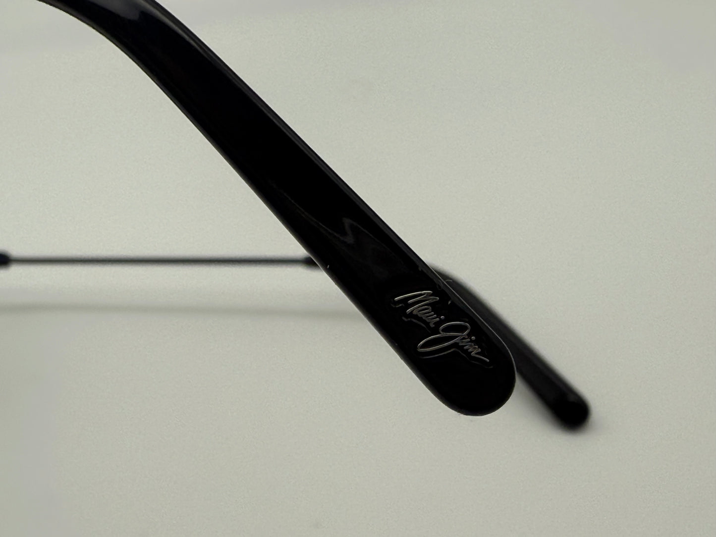 Maui Jim Mano 57mm Dark Navy w/ Silver Stripe / Blue Hawaii Polarized Glass Lens Italy NEW