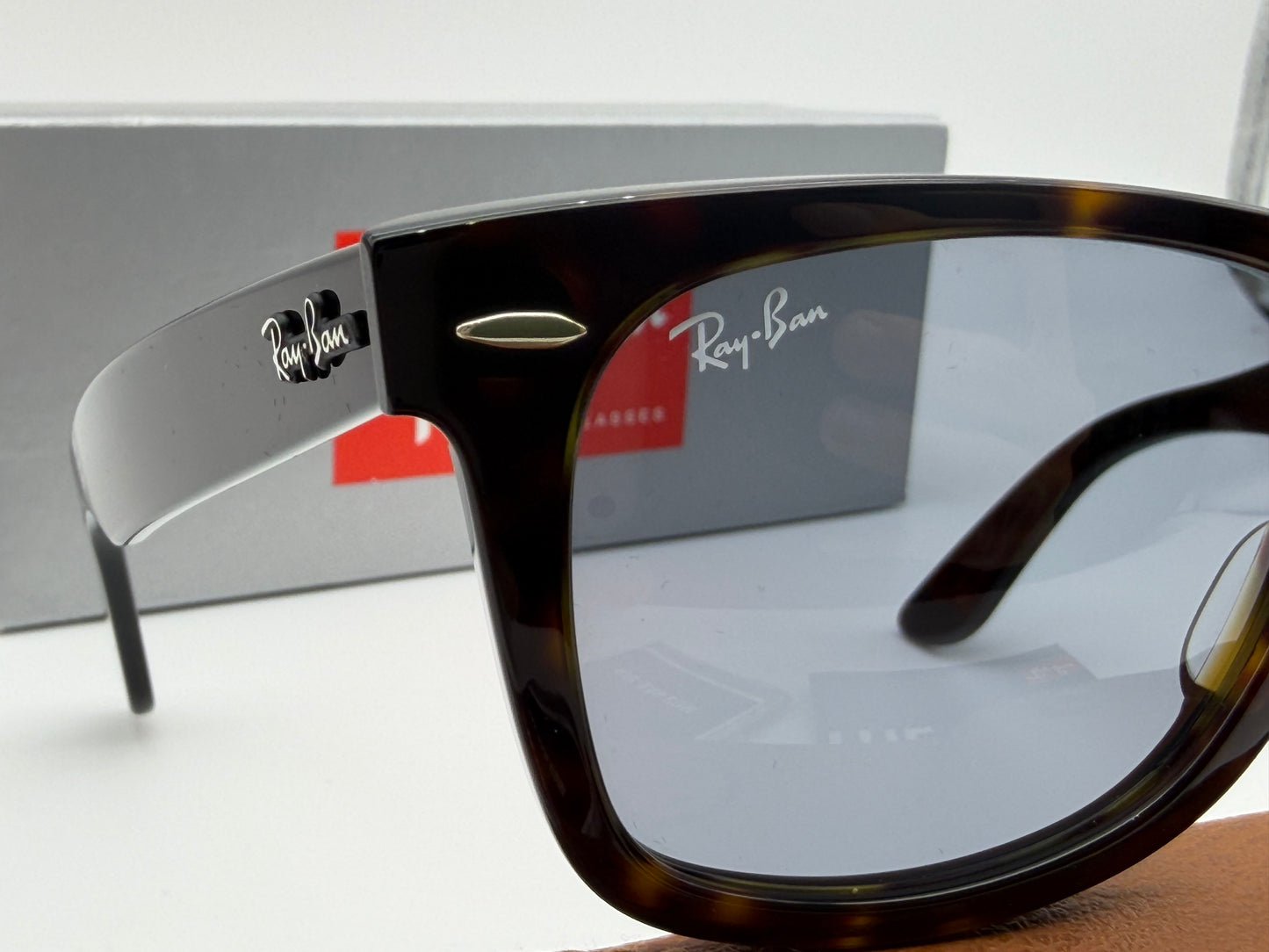 Ray-Ban Original Wayfarer 50mm RB 2140 Havana / Gray Glass Lens 1382R5 Italy NEW
