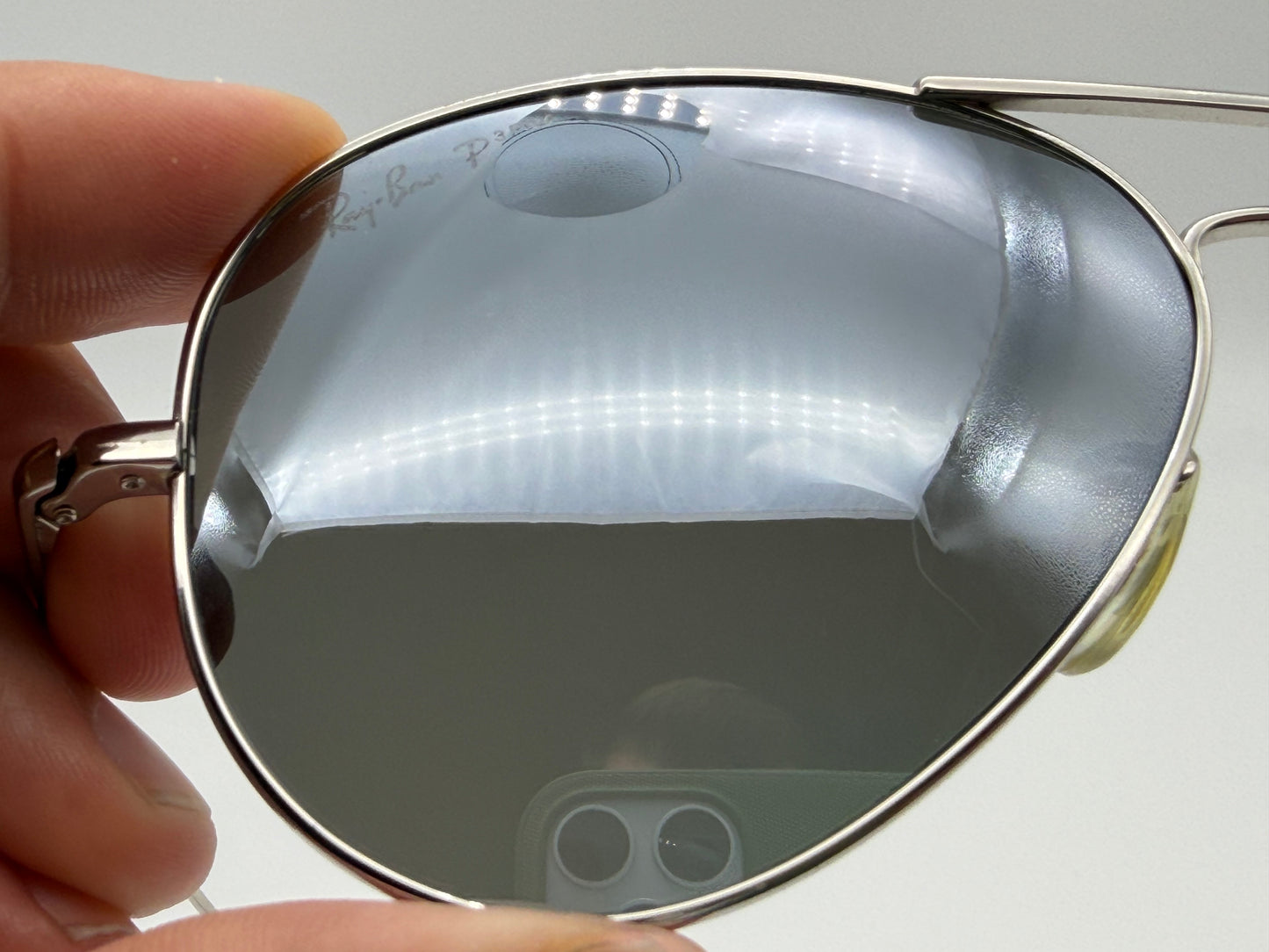 Ray-Ban Aviator Ultra Titanium 58mm Limited Edition RB 8029 K 18K White Gold / Silver P 3 Plus lens 064K / N4 Italy Preowned