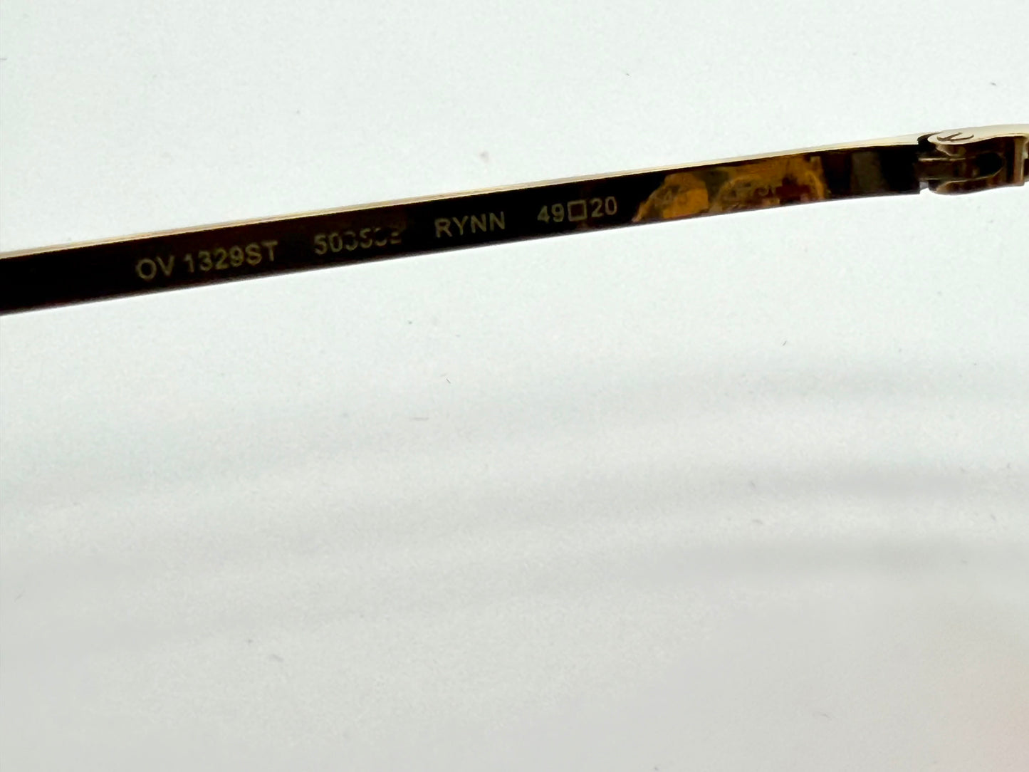 Oliver Peoples Rynn 49mm Gold Titanium / Magenta Photochromic Crystal Japan OV 1329 ST Preowned
