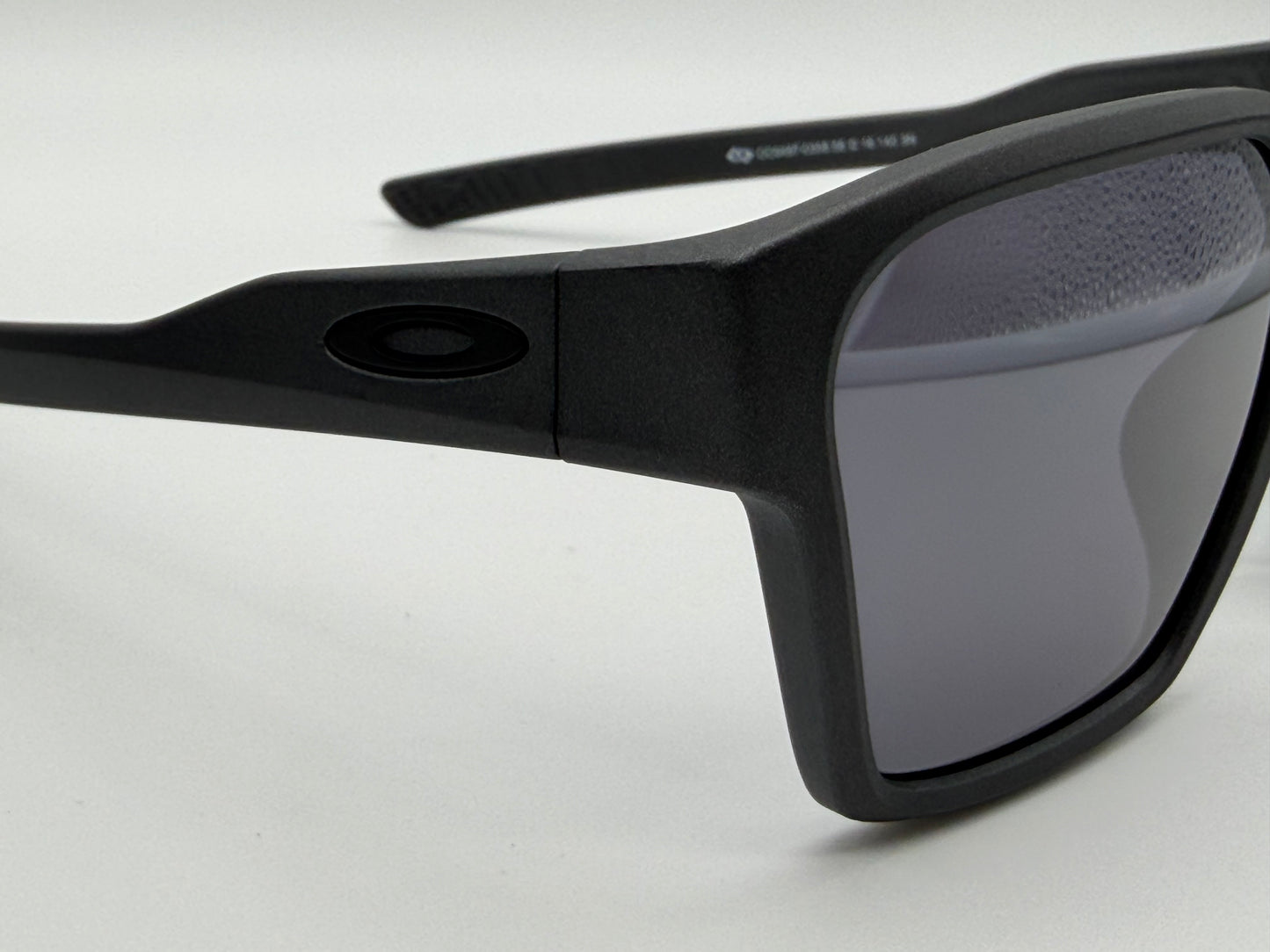 Oakley BRIZA 58mm Steel / Prizm Black O9497 USA Made NEW
