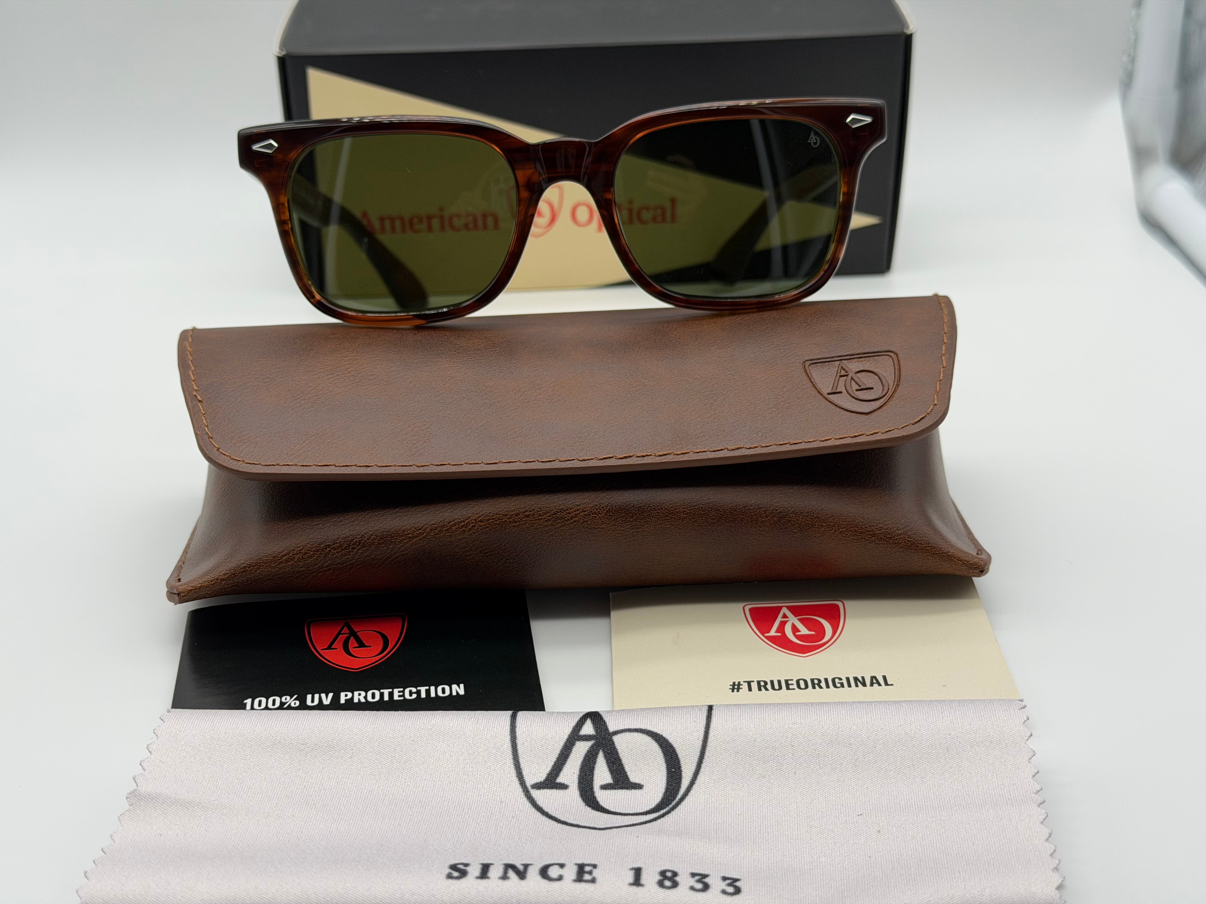 American Optical Tournament 52mm Woodgrain / Calobar Green AO