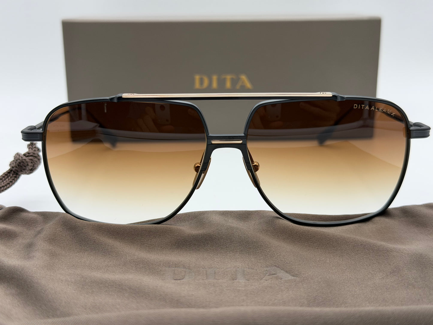 DITA ALKAMX 61mm Dark Black Iron White Gold Titanium / Brown to Clear Gradient Japan