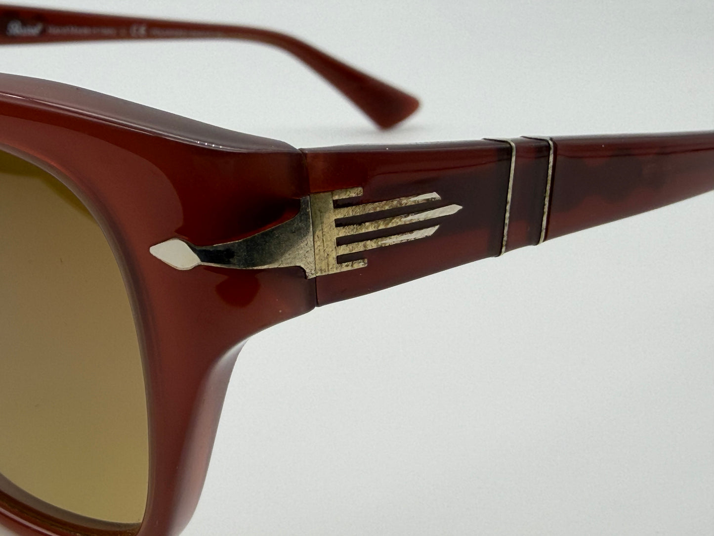 Persol Film Noir Edition Detective PO 3027 s 1002 / B1 Matte Opal Red / Photochromic Polarized Brown Preowned