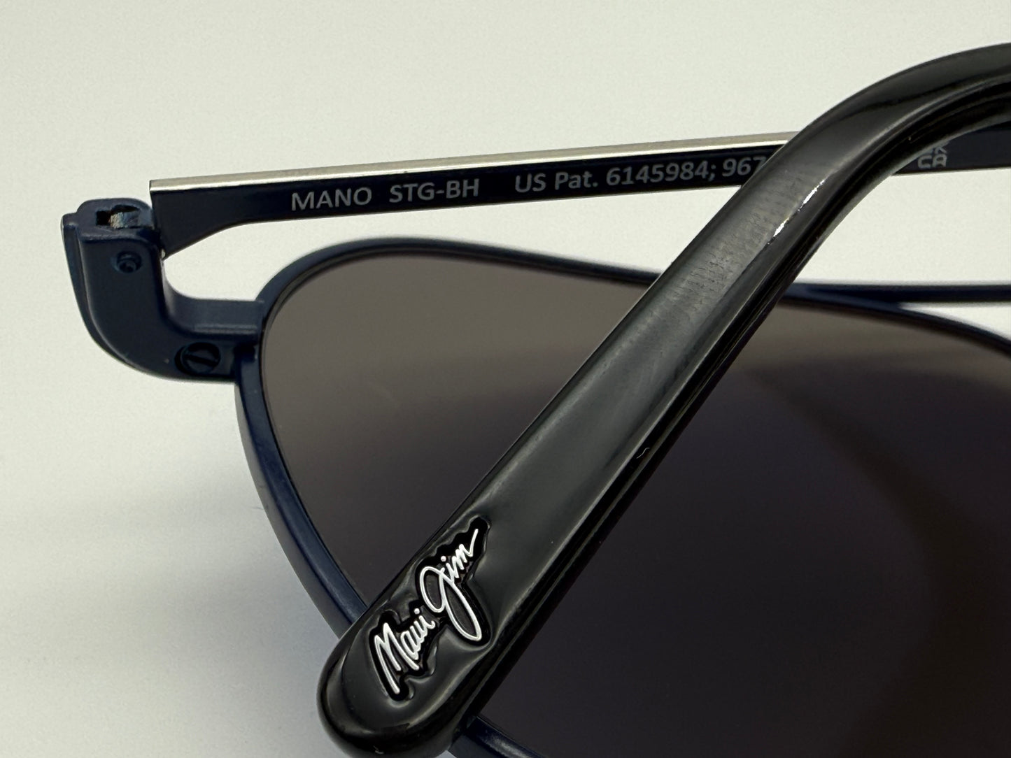 Maui Jim Mano 57mm Dark Navy w/ Silver Stripe / Blue Hawaii Polarized Glass Lens Italy NEW