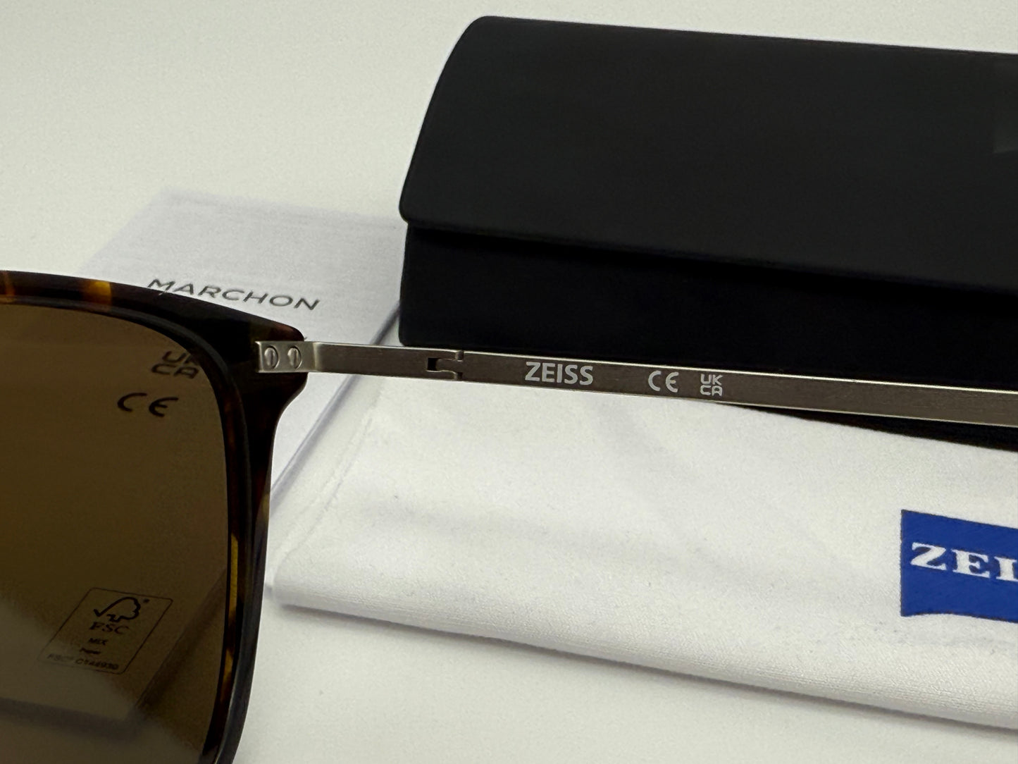 ZEISS 52mm Titanium Polarized Brown Lens / Amber Tortoise  ZS22703SP NEW